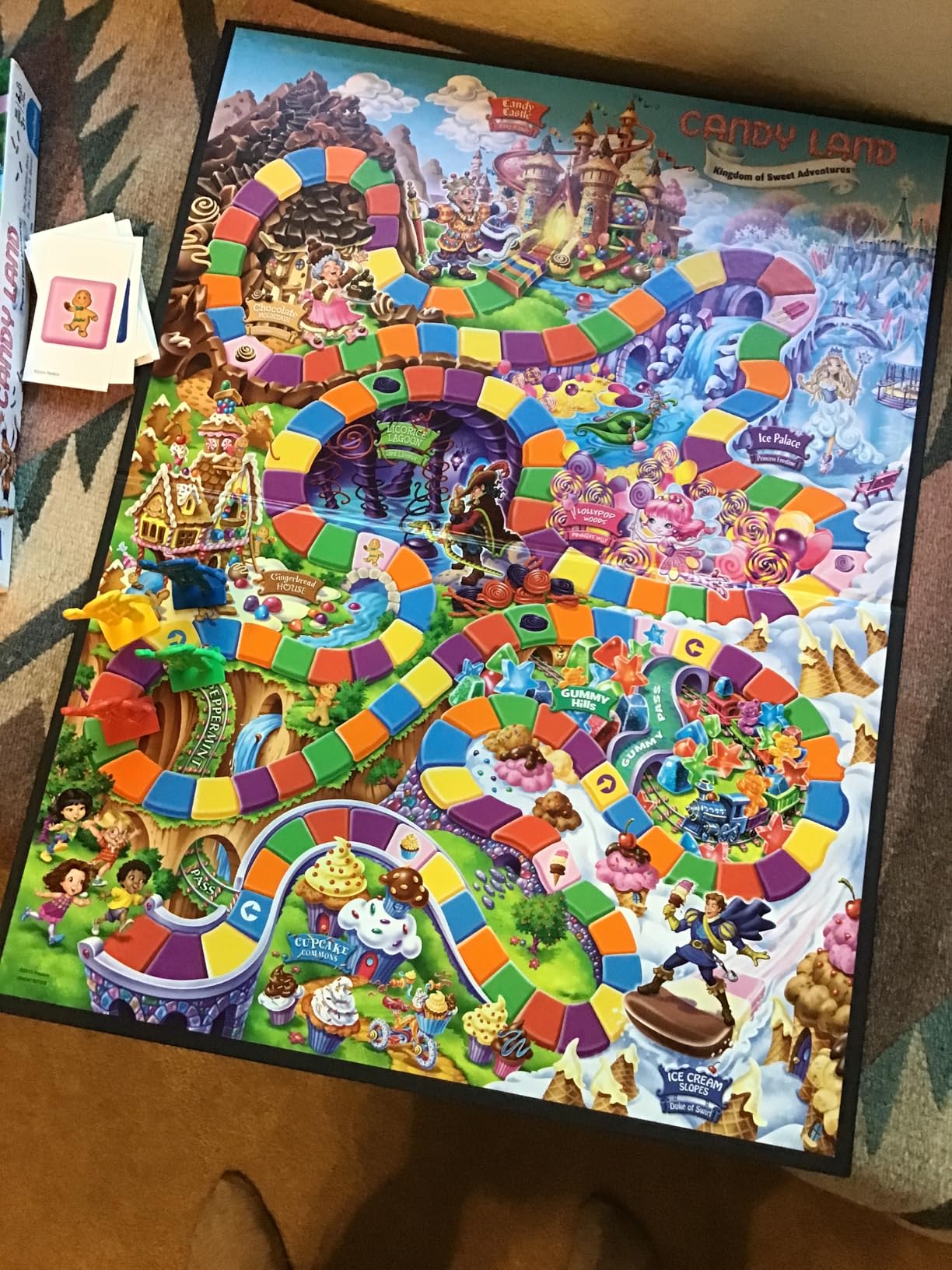 Hasbro Gaming Candy Land Kingdom of Sweet Adventures Board Game for Kids, Gifts for Boys and Girls, Ages 3 & Up (Amazon Exclusive) customer photo 1