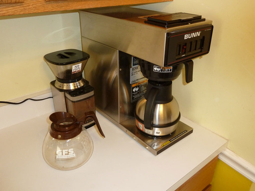 BUNN 13300.0001 VP17-1SS Pourover Coffee Brewer with 1-Warmer, Stainless Steel, Silver, Standard customer photo 2