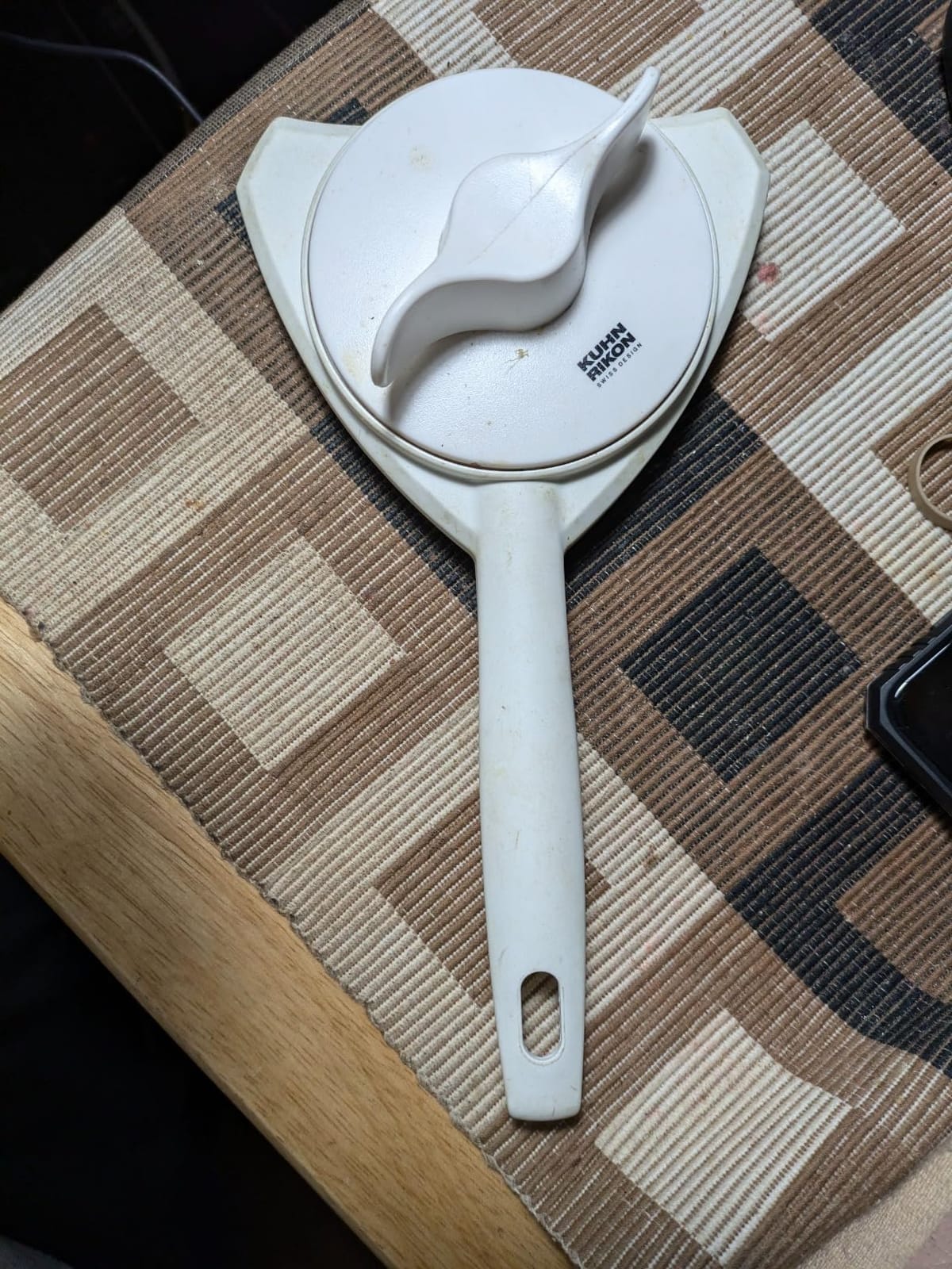 KUHN RIKON Strain-Free Gripper Opener for Jars and Bottles, 10 x 5 x 2.25 inches, White customer photo 1