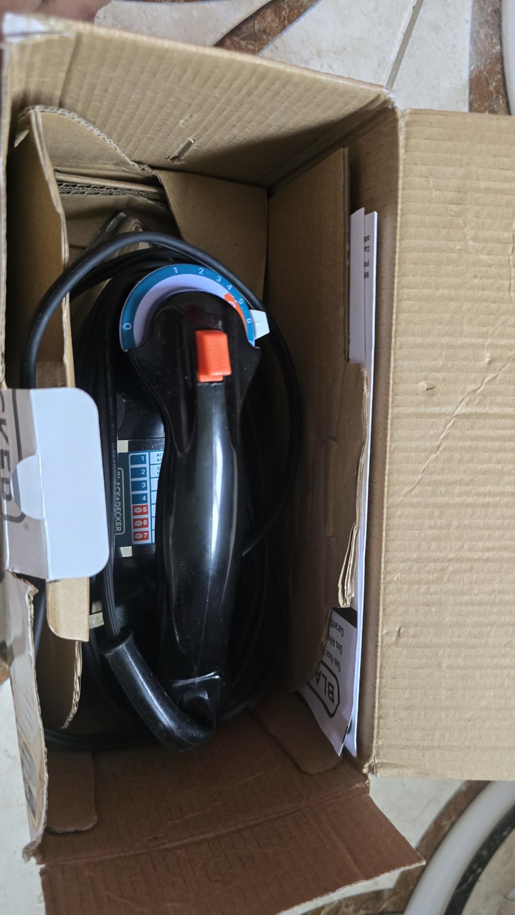 BLACK+DECKER Classic Steam Iron with Aluminum Soleplate customer photo 1