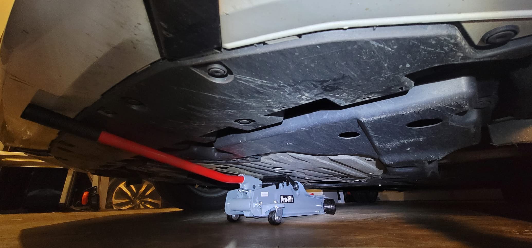 Pro-Lift F-767 Grey Low Profile Floor Jack - 2 Ton Capacity customer photo 2