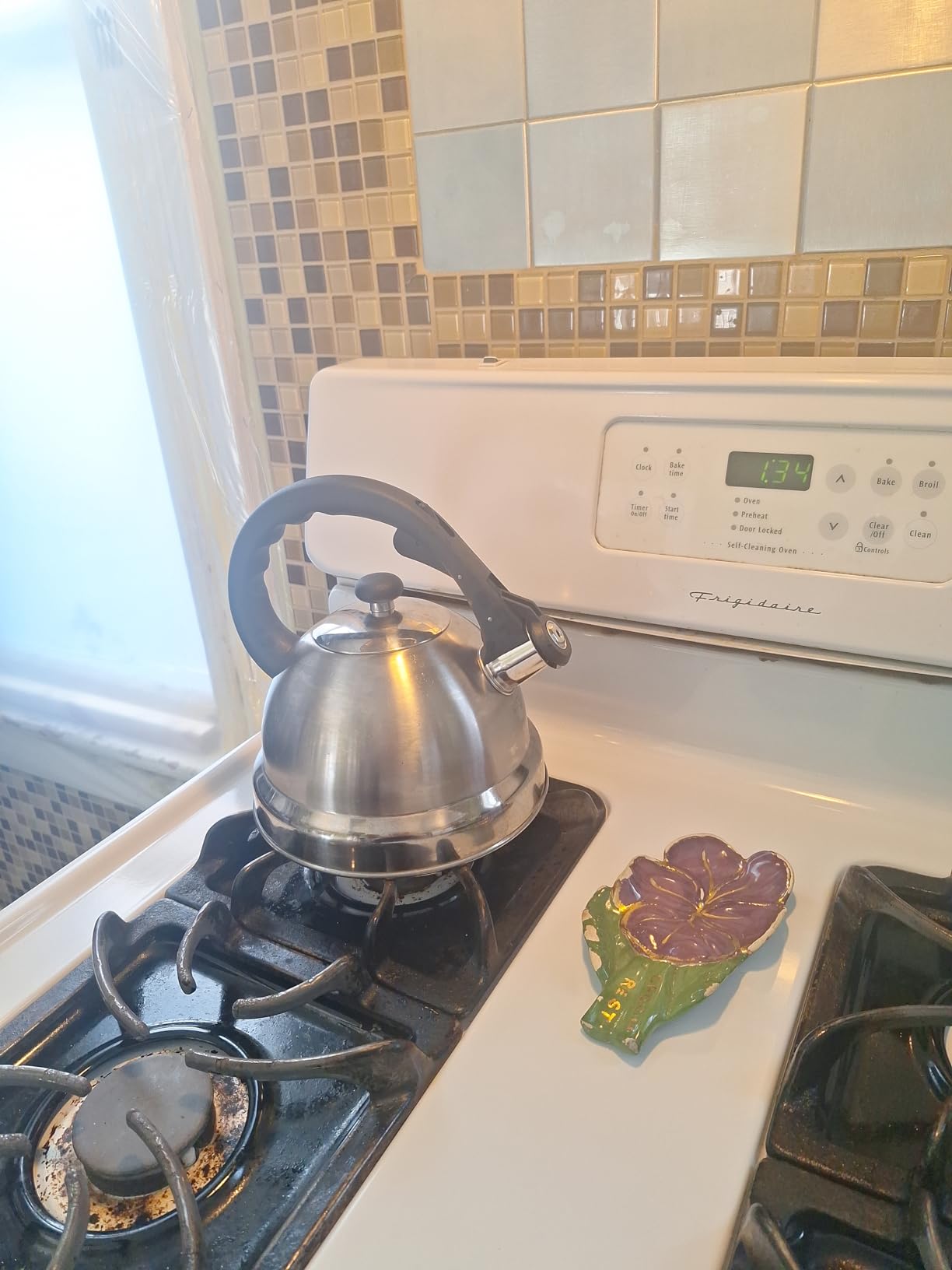 Mr. Coffee Carterton Stainless Steel Whistling Tea Kettle – 1.5-Quart Capacity, Mirror Polish Finish, Durable Tea Kettle for Stovetop, Fast Boiling, Easy Pouring customer photo 1