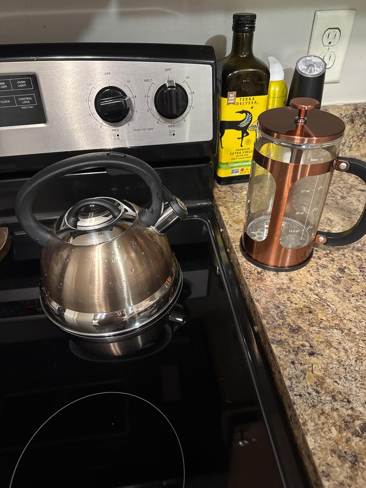 Mr. Coffee Flintshire 1.75-Quart Stainless Steel Whistling Tea Kettle – Brushed Satin Finish Stove-Top Kettle for Boiling Water customer photo 2
