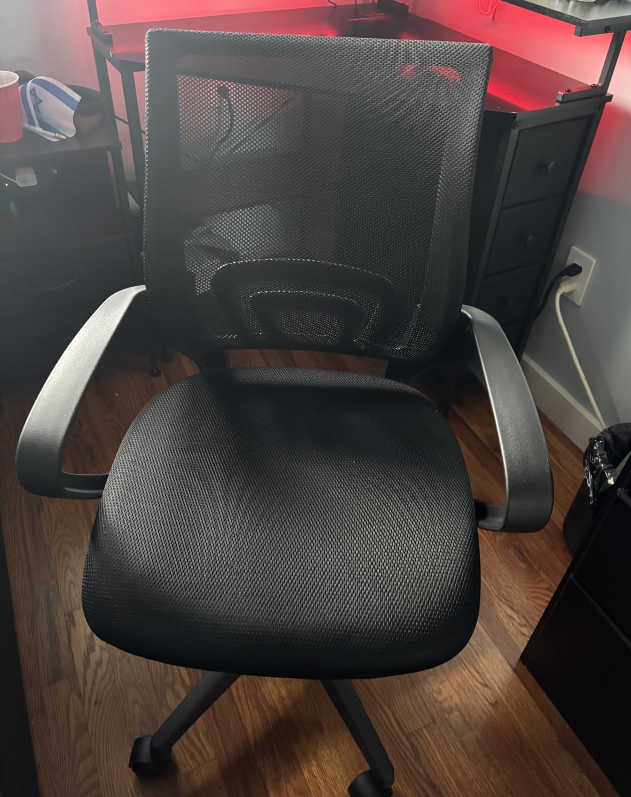 BestOffice Ergonomic Office Chair | Mid-Back Swivel Desk Chair | Black customer photo 1