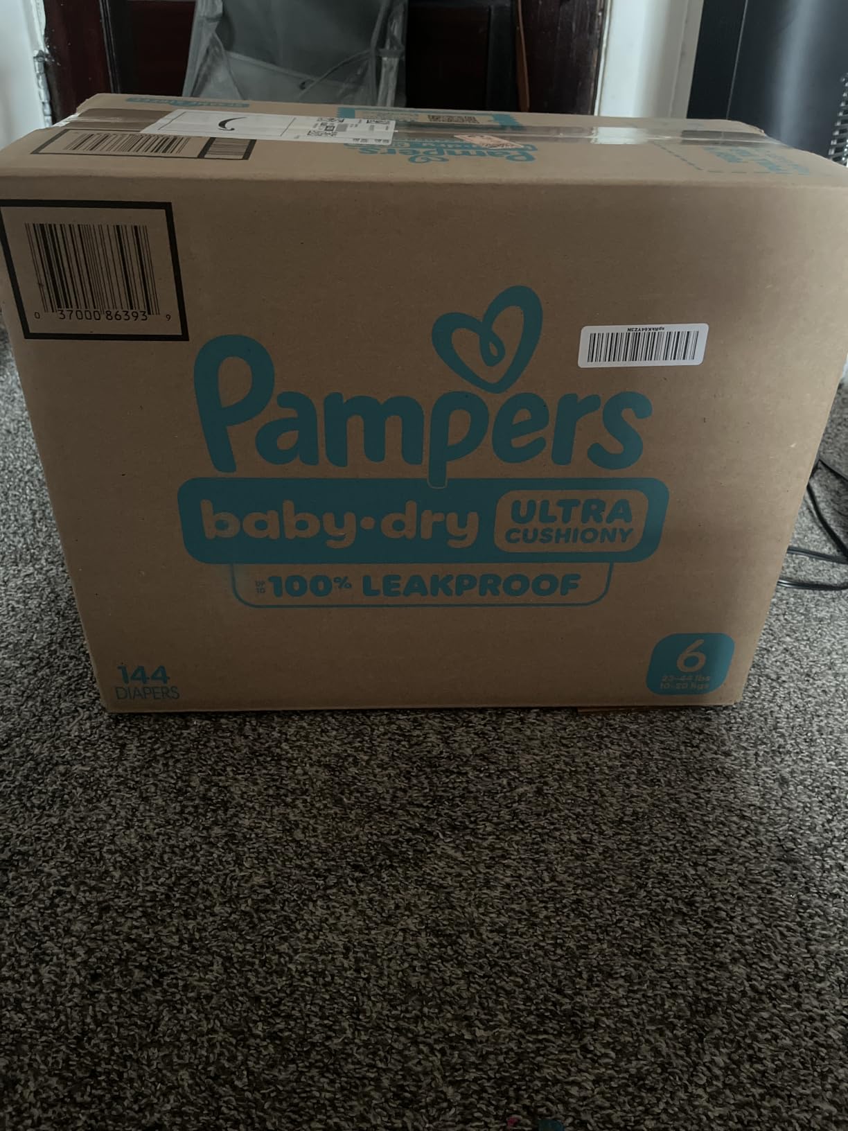 Pampers Baby Dry Ultra Cushiony Diapers, Size 1 (8-14 lbs), 120 Count, Up to 100% Leakproof (Packaging May Vary) customer photo 1