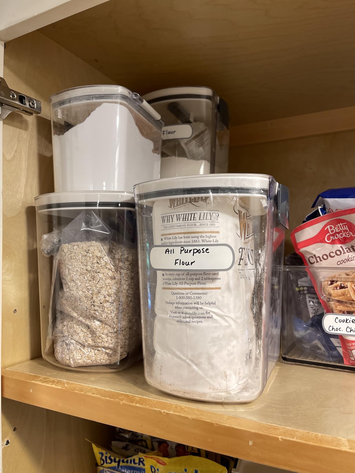 ProKeeper Flour Storage Container with Airtight Lid, 4-Quart Capacity customer photo 1