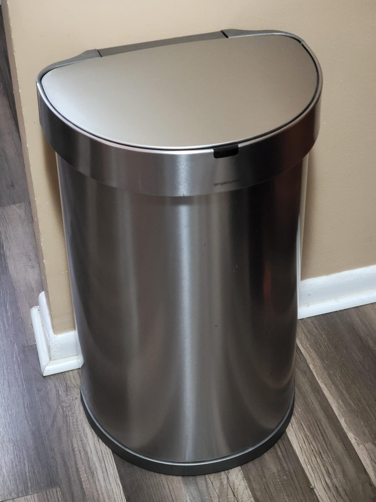 simplehuman 45 Liter / 12 Gallon Semi-Round Automatic Sensor Trash Can, Brushed Stainless Steel customer photo 2