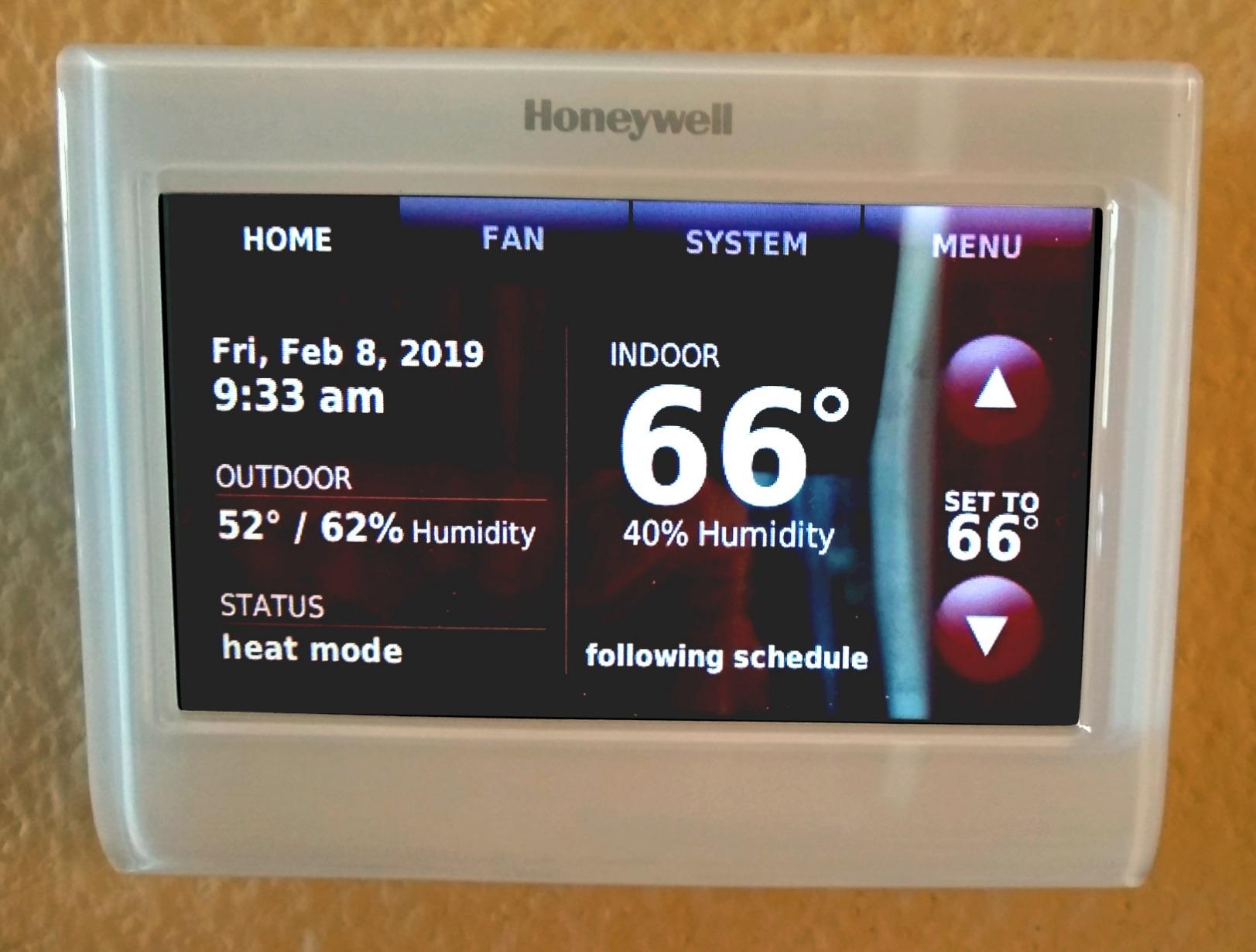 Honeywell Wireless WiFi Thermostat,7 Programmable customer photo 1