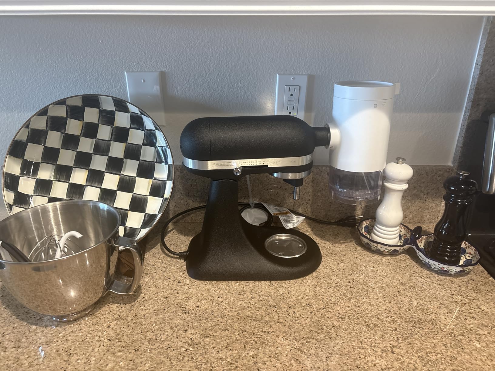 KitchenAid Artisan Mini, 3.5-Qt Tilt Head Stand Mixer, Candy Apple Red customer photo 1