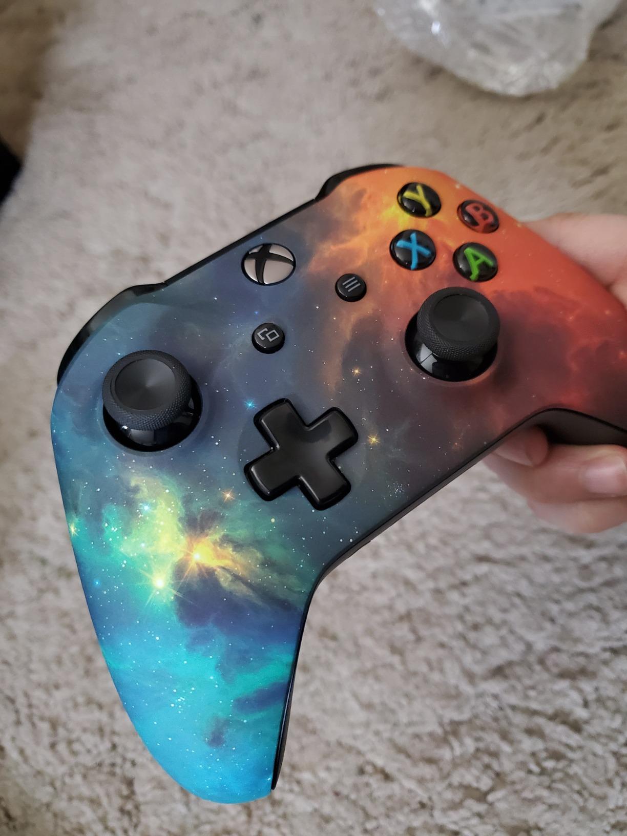 Xbox Wireless Controller – Black customer photo 1