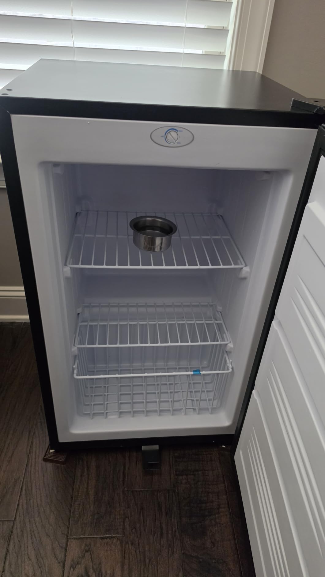 Whynter Upright Mini Freezer, 1.1 Cu Ft, Silver, CUF-112SS customer photo 2