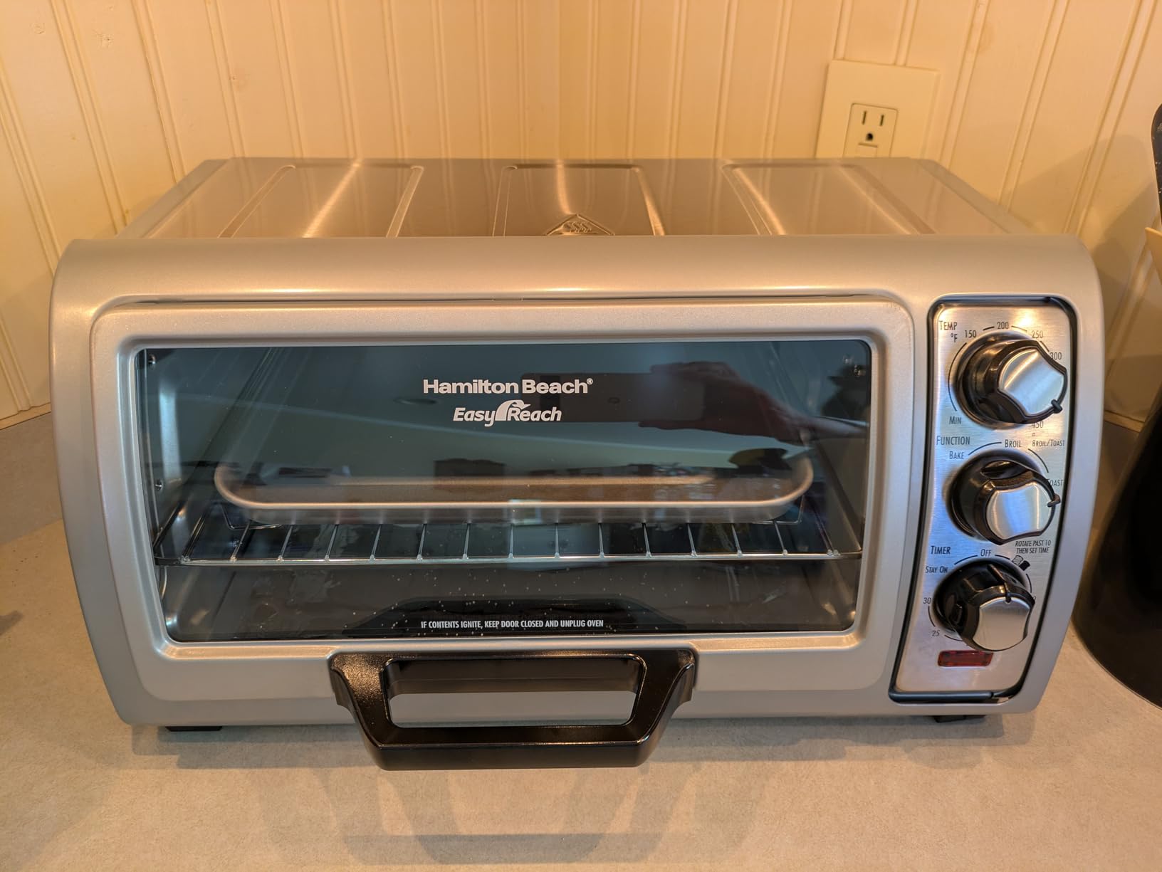 Hamilton Beach Easy Reach 6 Slice Countertop Toaster Oven customer photo 1