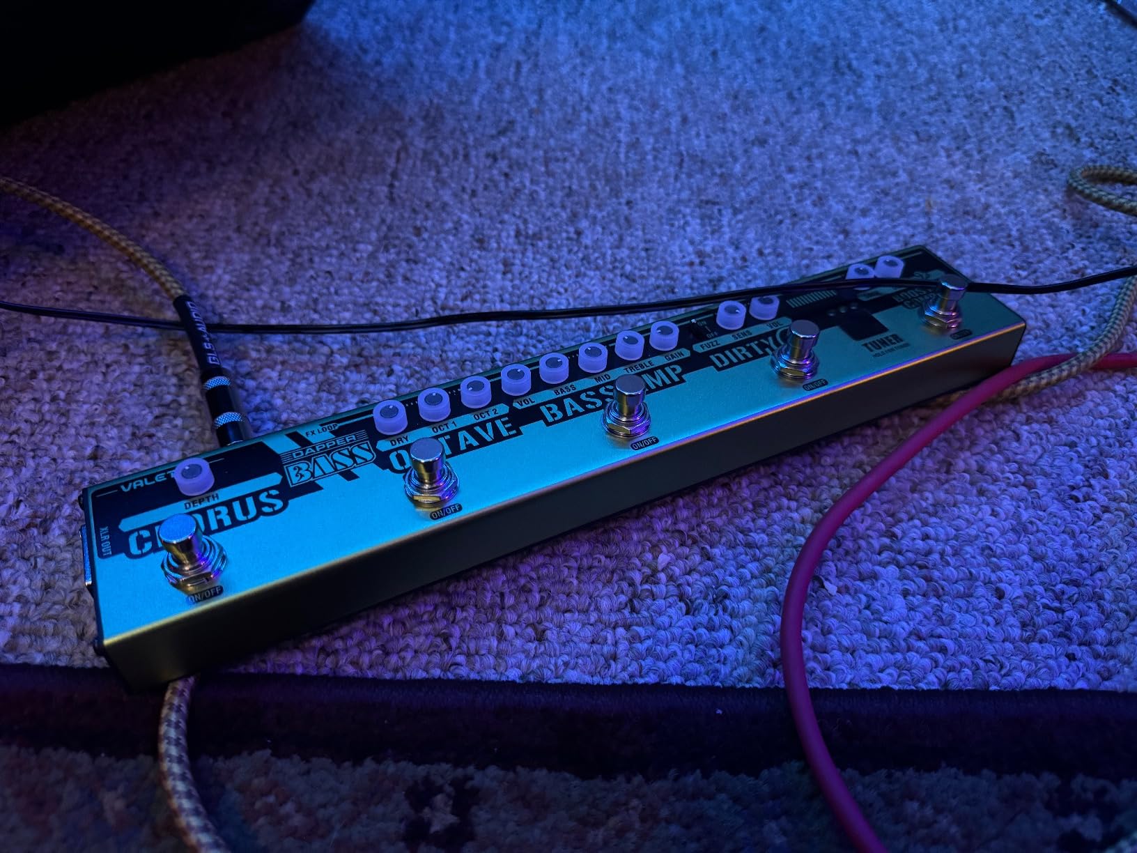 VALETON Dapper Bass DI Preamp Stage Session Gigging Gear Multi-Effects Pedal customer photo 2