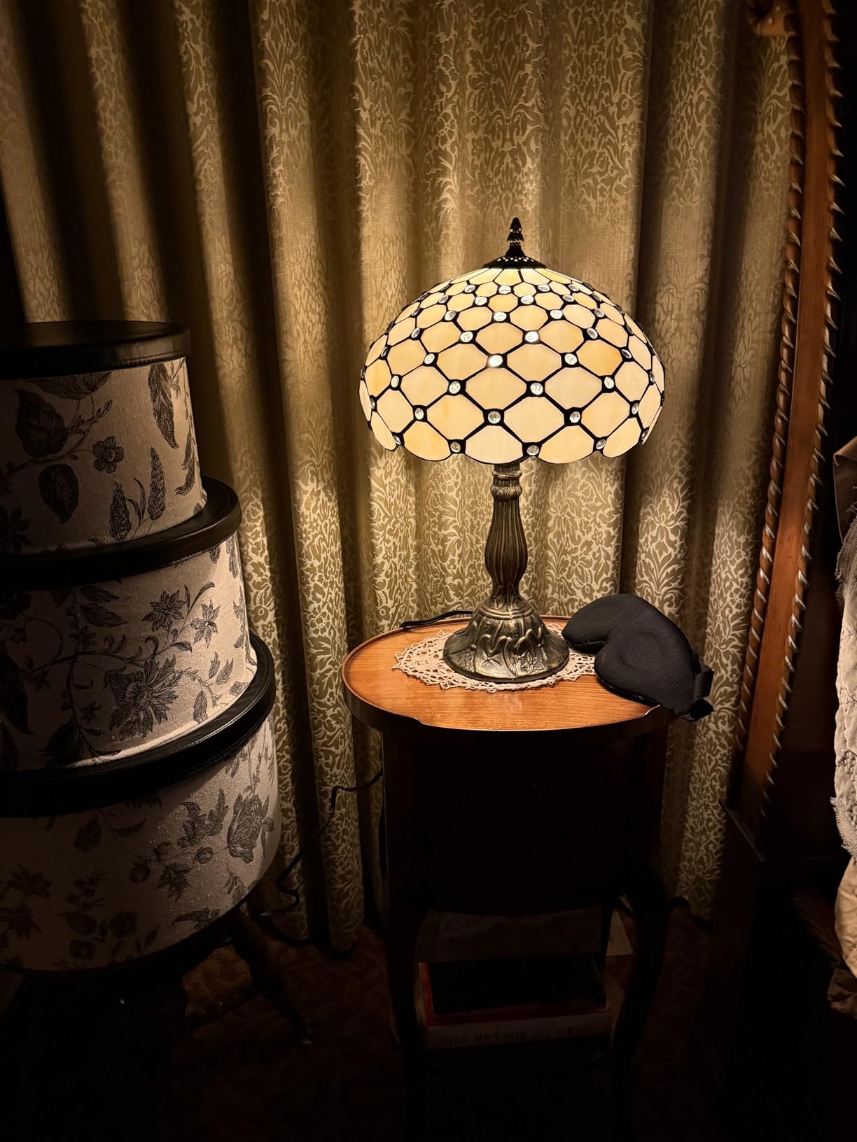 WERFACTORY Tiffany Lamp Cream Amber Stained Glass Bead Table Lamp 18 Inch customer photo 2