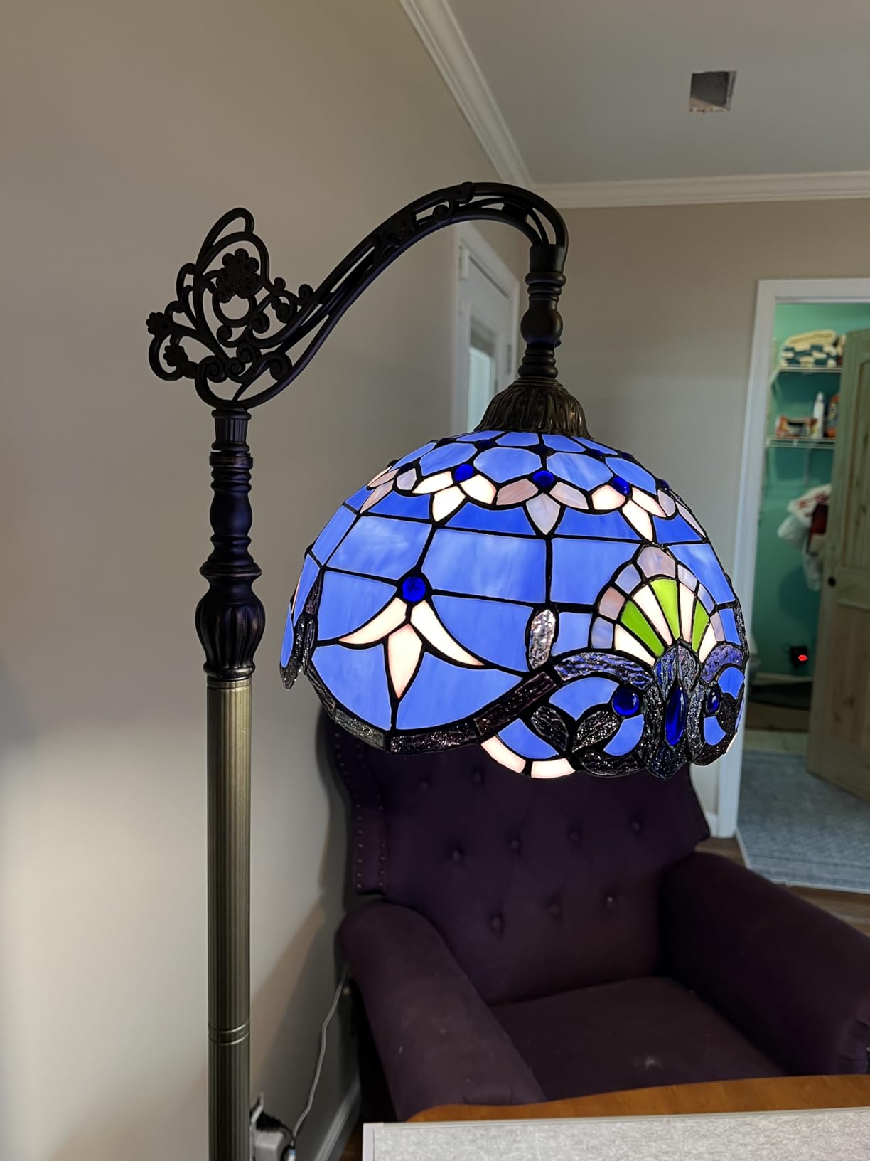 WERFACTORY Floor Lamp Tiffany Style Blue Purple Stained Glass Arched Lamp customer photo 2