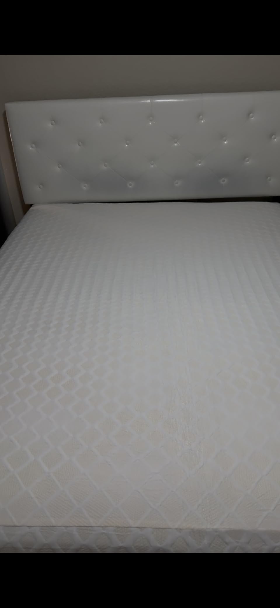 Signature Design by Ashley 12 Inch Memory Foam Queen Mattress in a Box customer photo 1