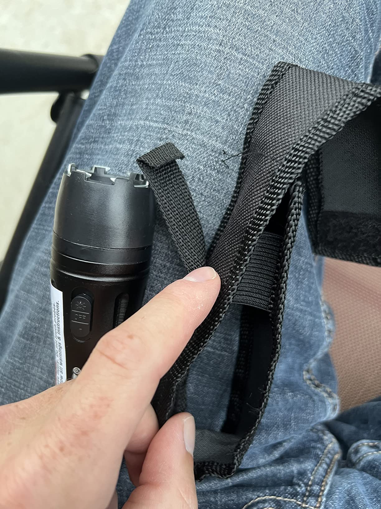 SABRE 2-in-1 Tactical Stun Gun with LED Flashlight, Self Defense Stun Gun with 2.517 µC Charge Produces Intolerable Pain, 130 Lumen LED Light, Safety Switch, Belt Holster, Rechargeable Battery customer photo 1