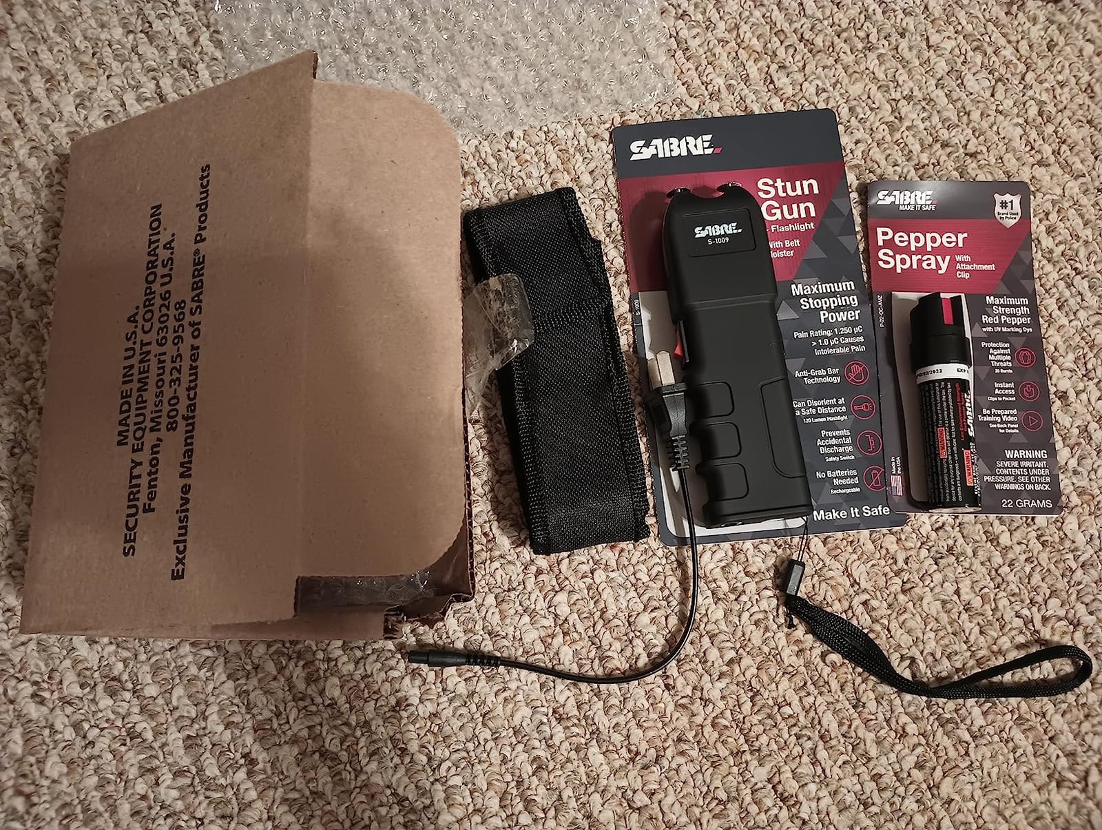 SABRE Pepper Spray & 3-in-1 Stun Gun with Flashlight and Anti-Grab Bar Technology, Self Defense Kit, 35 Bursts, 10 Ft (3 m) Range, 120 Lumens LED Light, Rechargeable Battery (Set of 2) customer photo 2