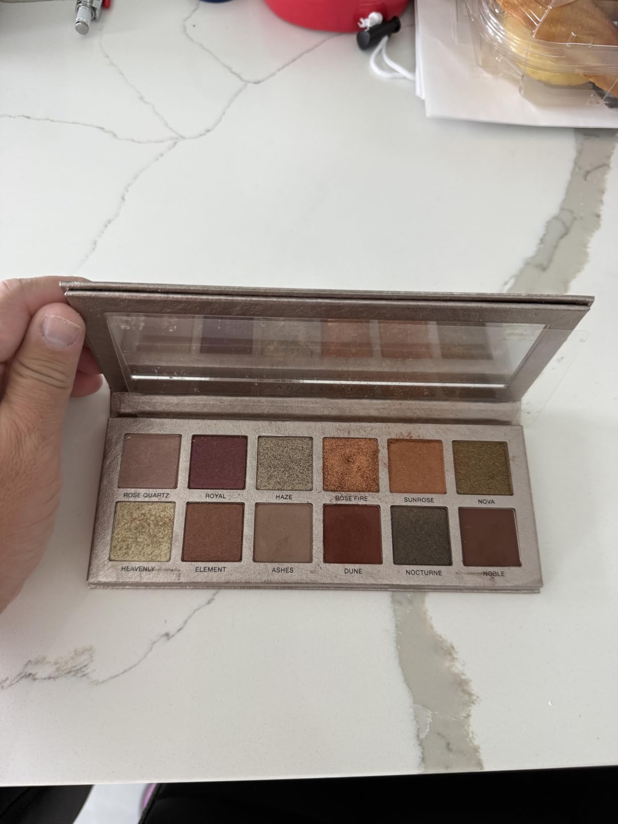 Anastasia Beverly Hills Essential Palette - Mattes & Metallics customer photo 1