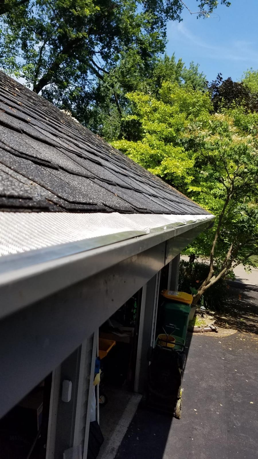 RAPTOR GUTTER GUARD – 48 FT. (Nominal) Contractor Grade Stainless Steel Micro-Mesh Gutter Guard Kit with Screws Included. Fits 5 in. Gutters and Smaller. DIY-Friendly. (5.625 in. x 47.625 in.) customer photo 2