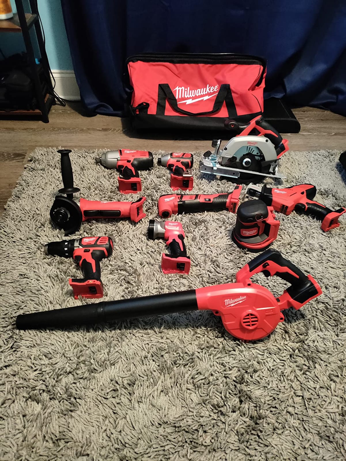 MILWAUKEE M18 18-Volt Lithium-Ion Cordless 9-Tool Combo Kit with 3 4.0 Ah Batteries, Charger and Tool Bag customer photo 2