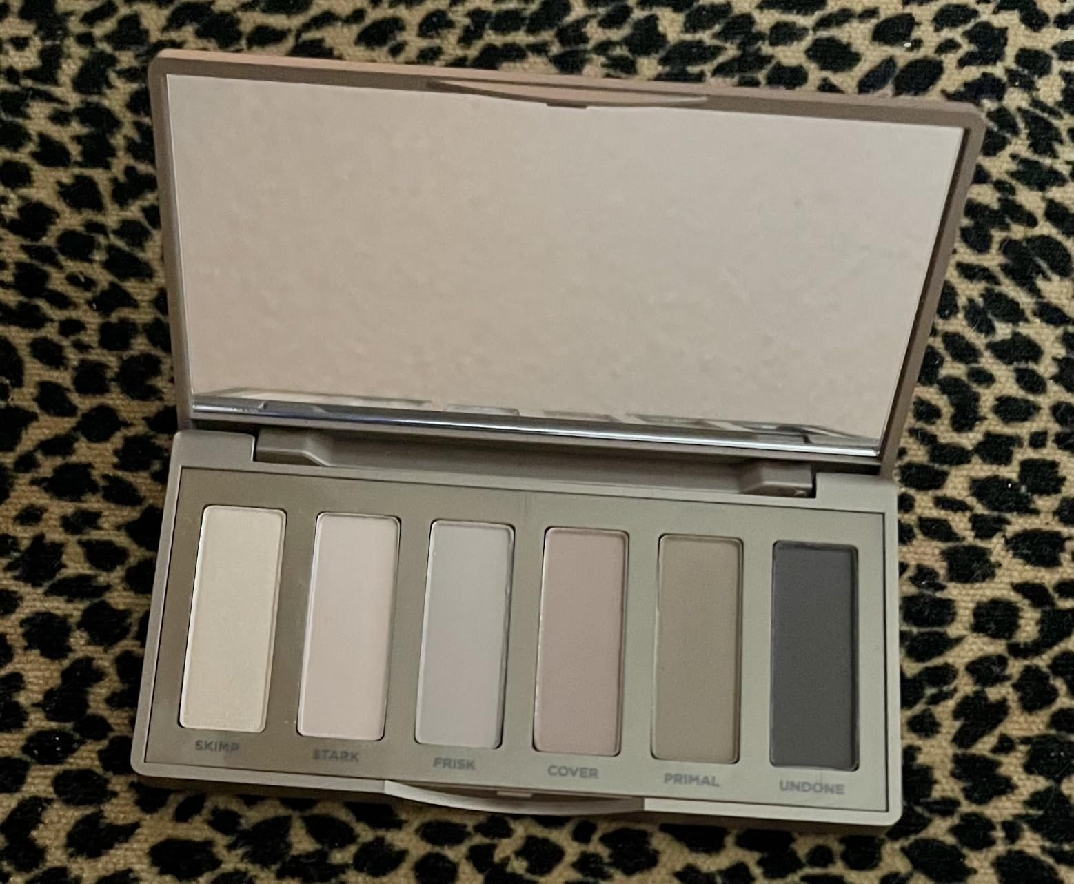 Urban Decay Naked2 Basics Matte Eyeshadow Palette - 6 Cool Neutral Shadows customer photo 1