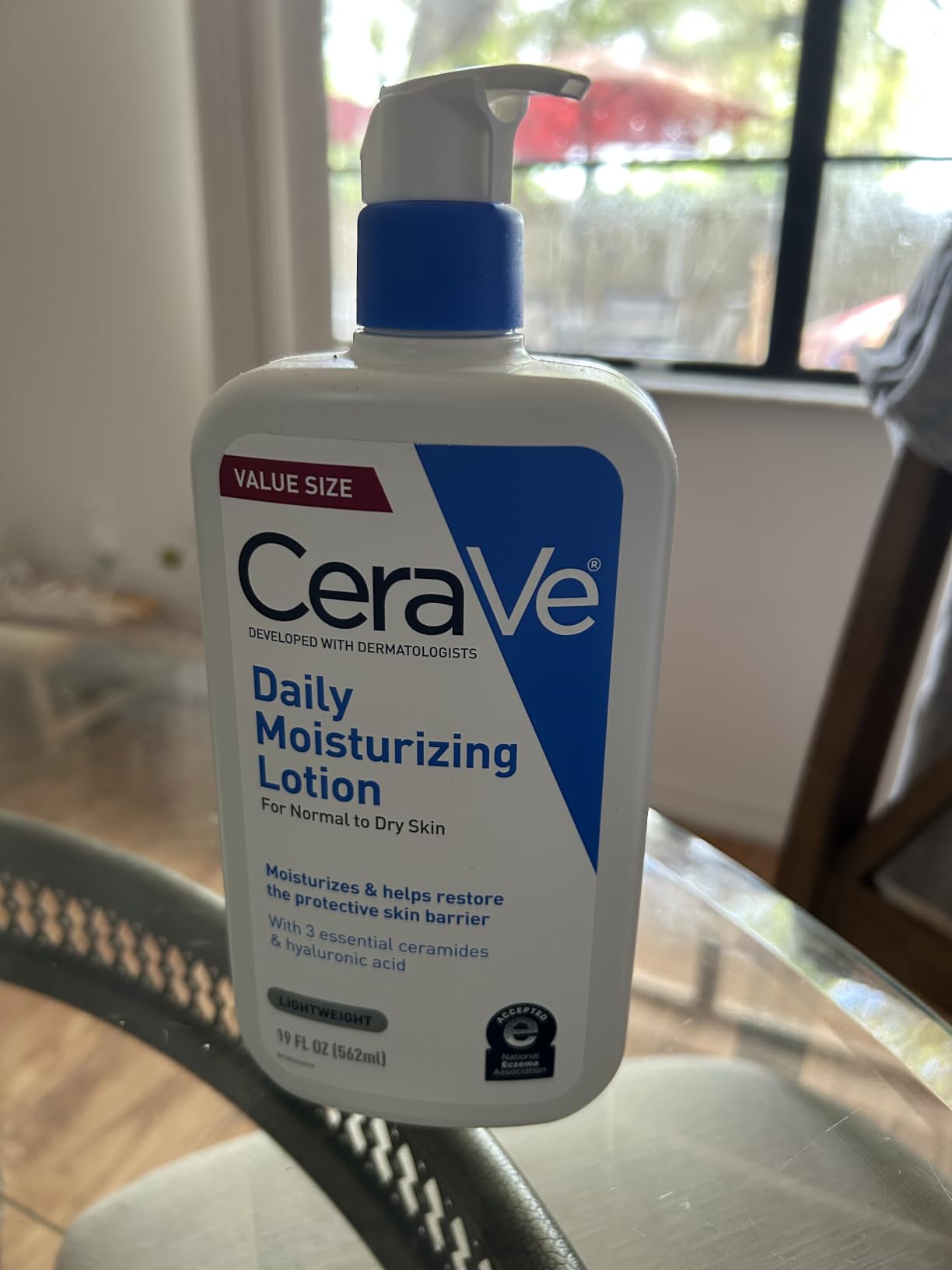 CeraVe Daily Moisturizing Lotion, Face and Body Lotion, Skin care, 19oz customer photo 2