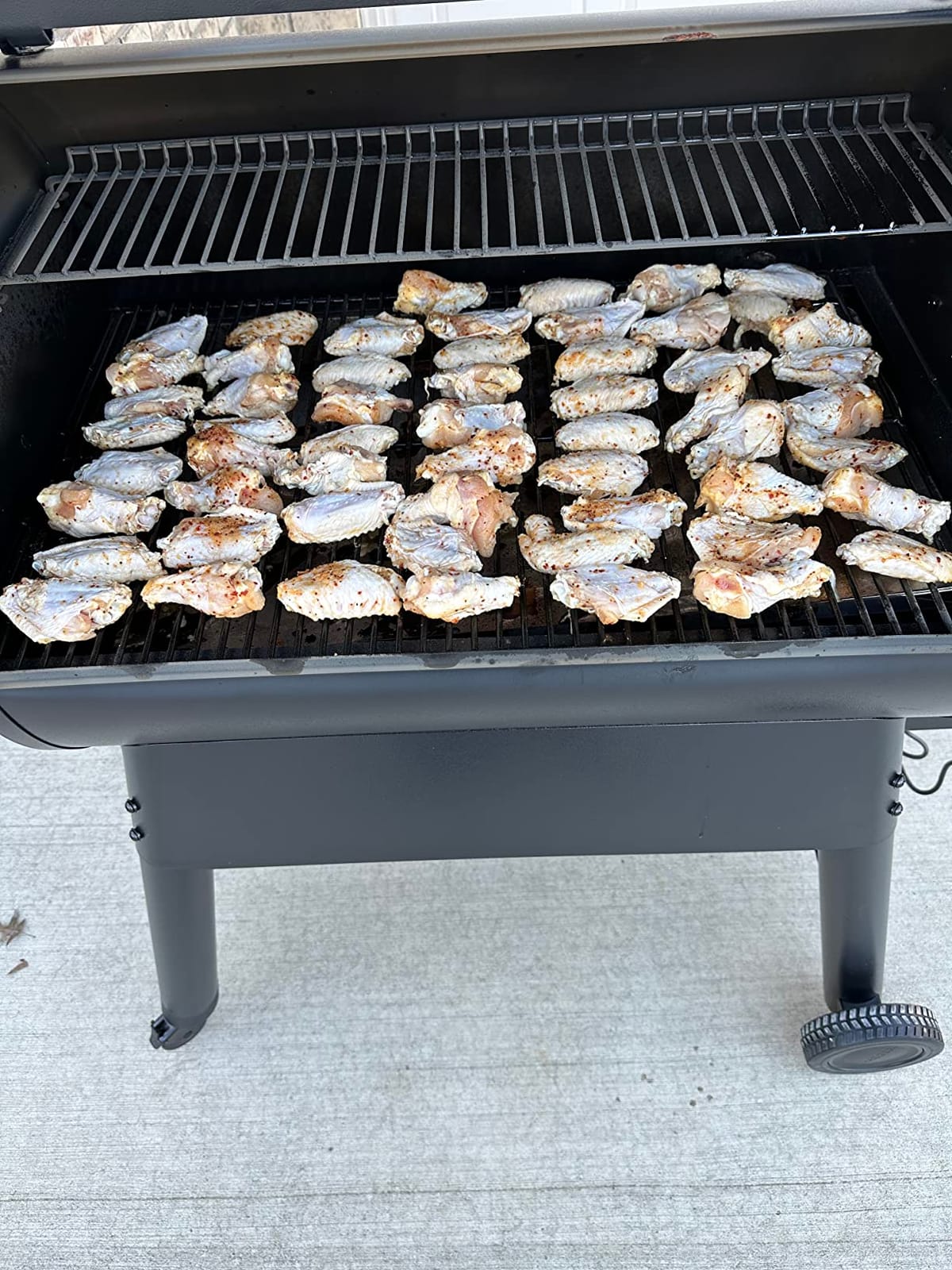 Traeger Pro 780 Wood Pellet Grill & Smoker, 780 Sq In, WiFi customer photo 1