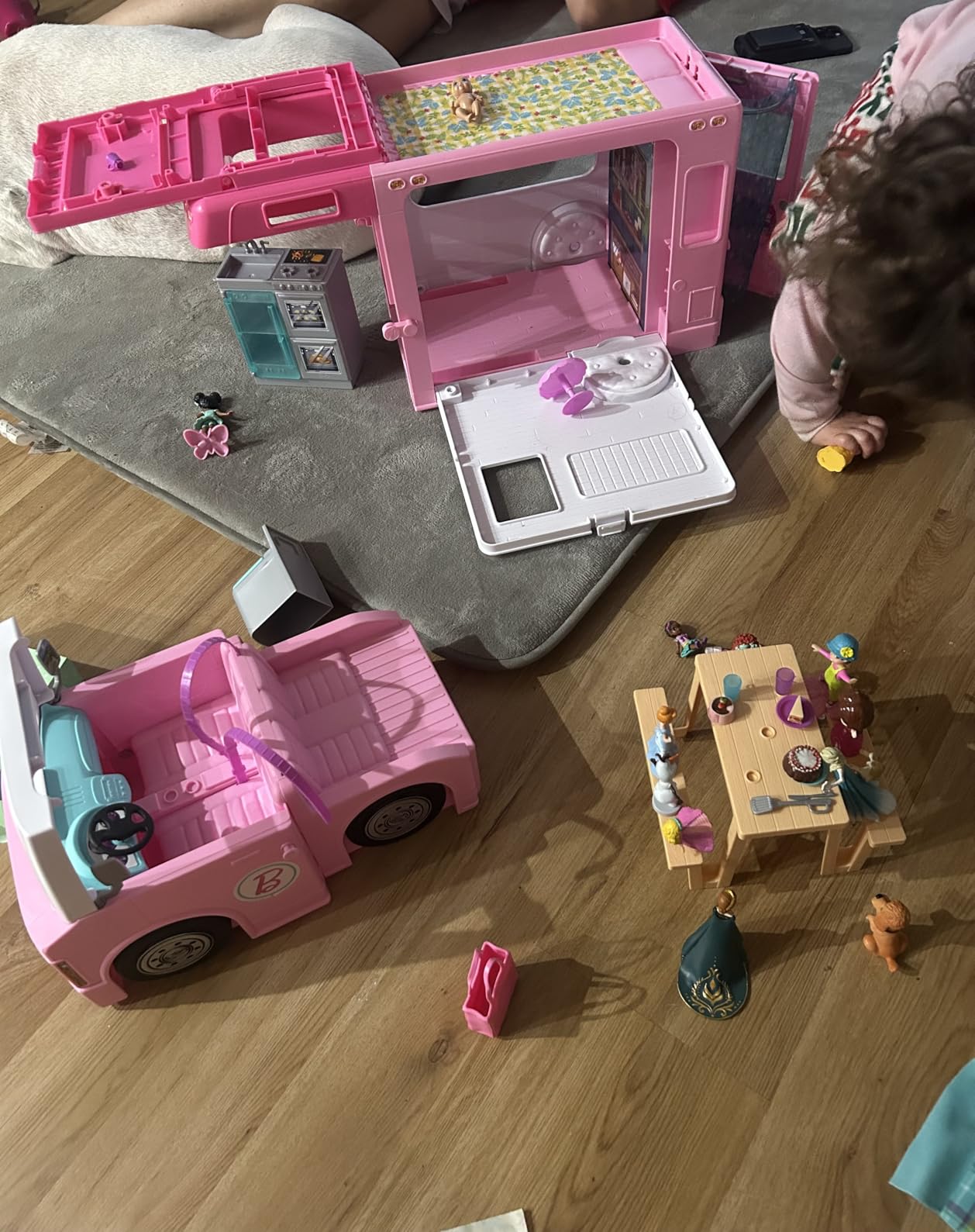 Barbie 3-in-1 DreamCamper Vehicle, Approx. 3-ft, Transforming Camper with Pool, Truck, Boat and 60 Accessories, Makes a Great Gift for 3 to 7 Year Olds customer photo 2