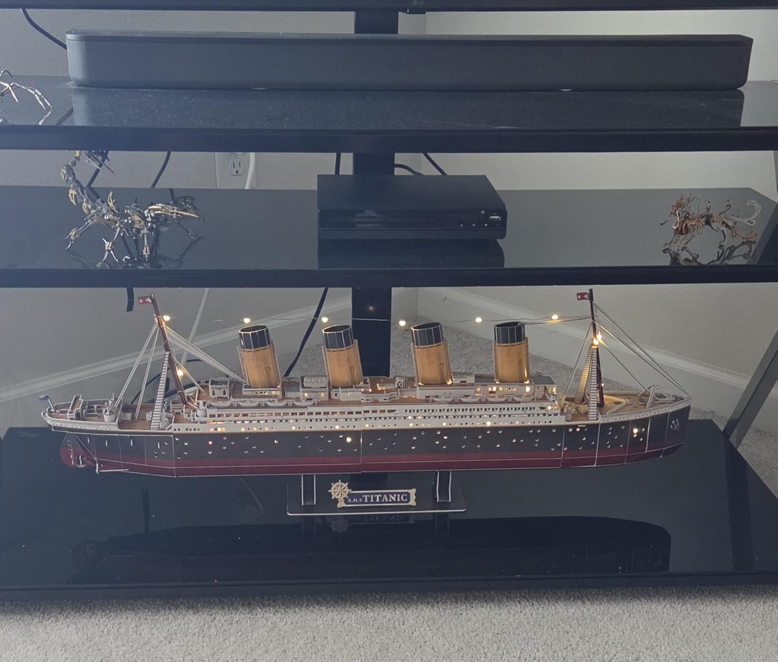 CubicFun Titanic 3D Model Ship Puzzle with LED Lights, 266 Pieces, 88 cm customer photo 1
