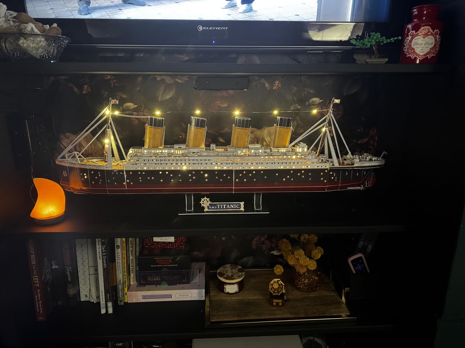 CubicFun Titanic 3D Model Ship Puzzle with LED Lights, 266 Pieces, 88 cm customer photo 2