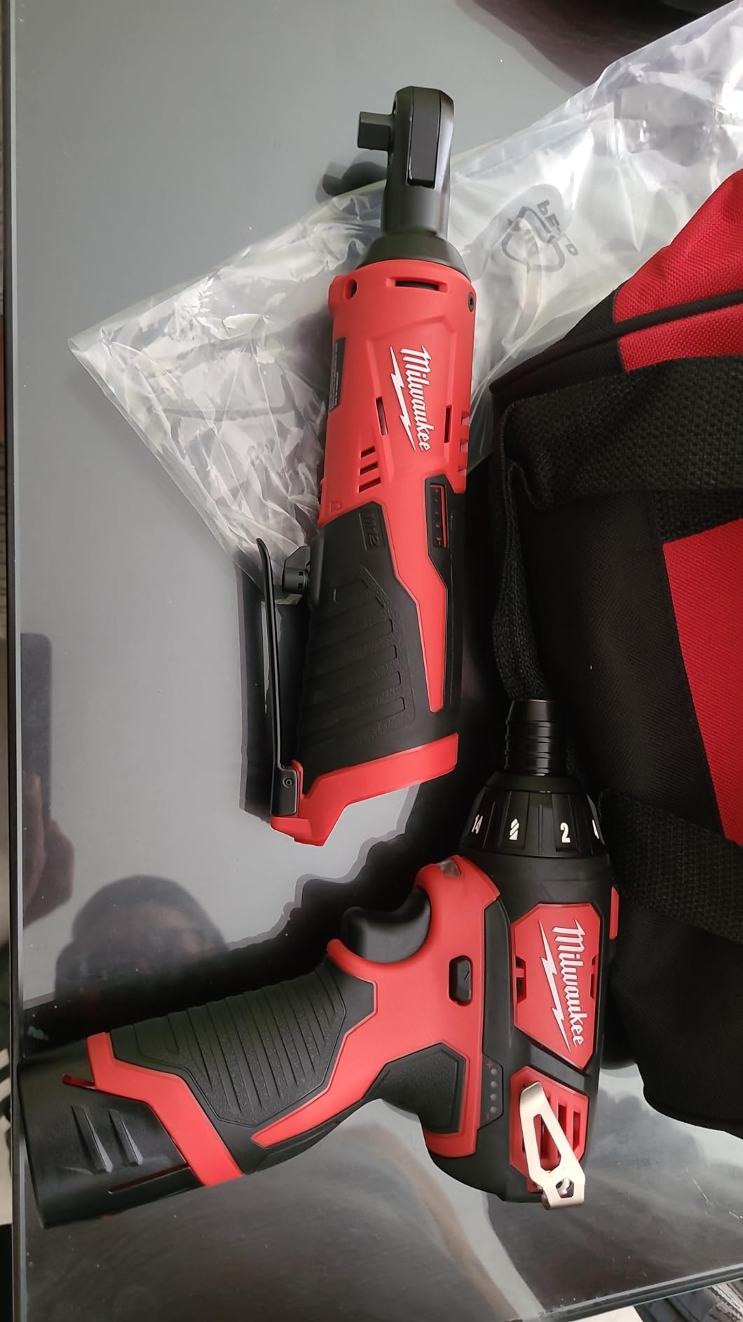 Milwaukee M12 12-Volt Lithium-Ion Cordless 3/8 in. Ratchet and Screwdriver Combo Kit (2-Tool) with Battery, Charger, Tool Bag customer photo 1