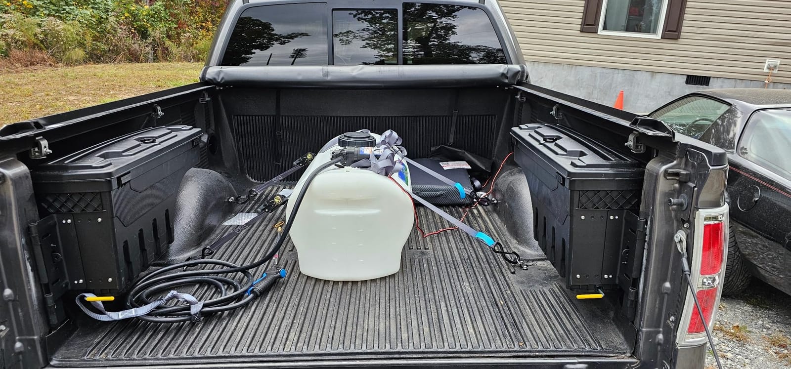 Master Mfg 25-Gallon Deluxe UTV & ATV Spot Sprayer - 2.2GPM, 70PSI Max for Fertilizer, Weed & Pest customer photo 1