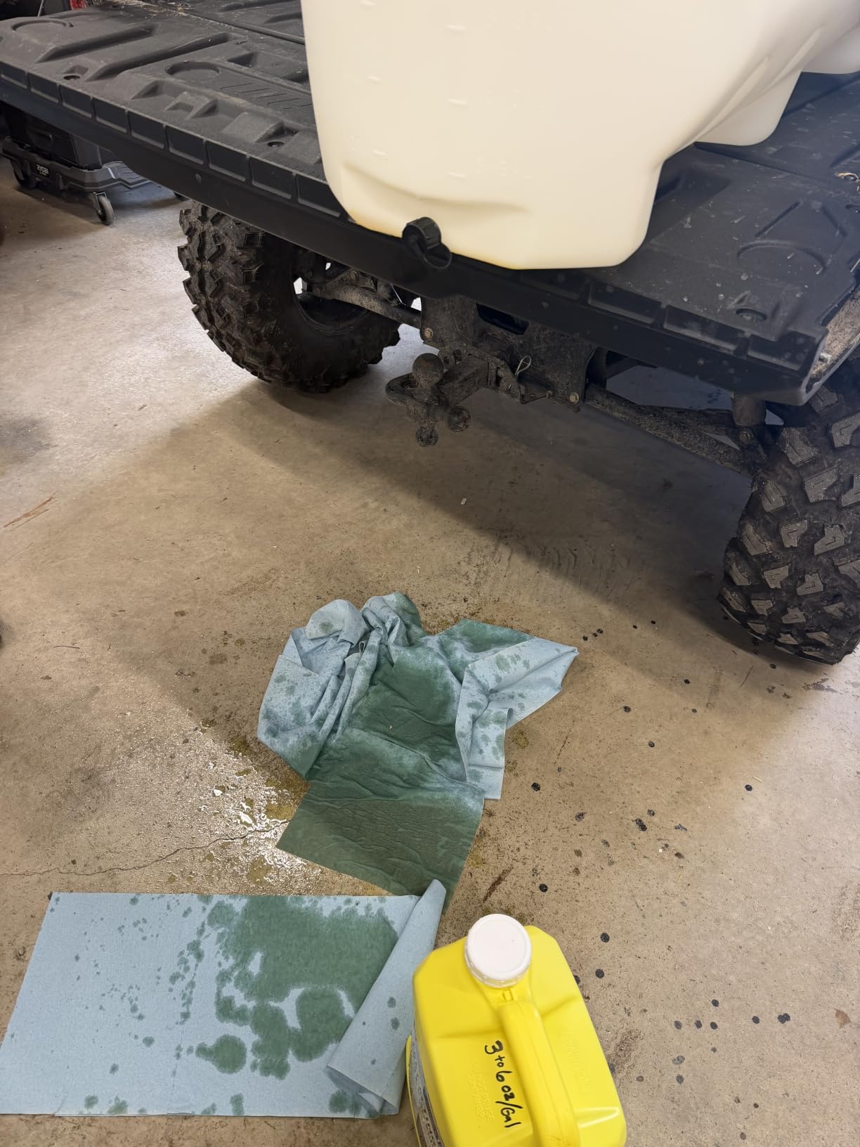 Master Mfg 25-Gallon Deluxe UTV & ATV Spot Sprayer - 2.2GPM, 70PSI Max for Fertilizer, Weed & Pest customer photo 2