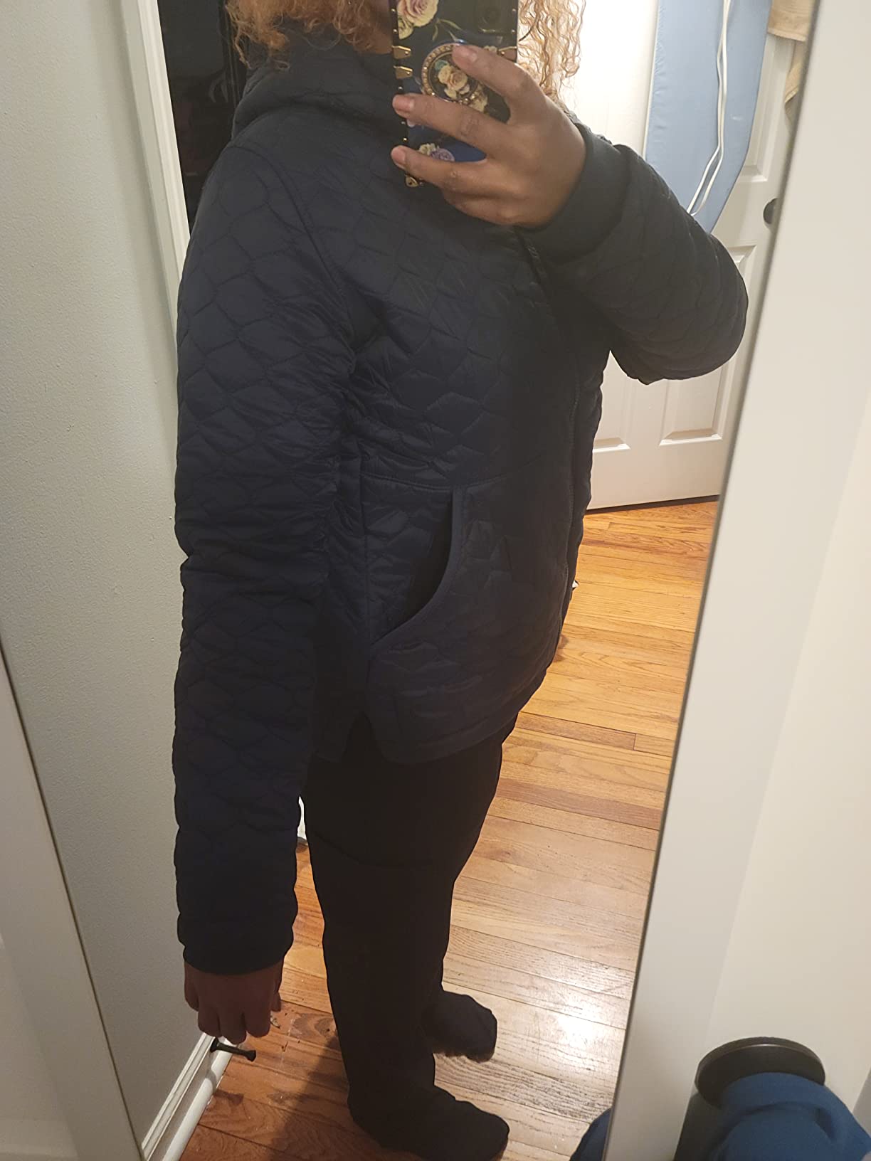 Amazon Essentials Women's Lightweight Quilted Full-Zip Water-Resistant Fleece Sherpa-Lined Hooded Puffer Jacket customer photo 2