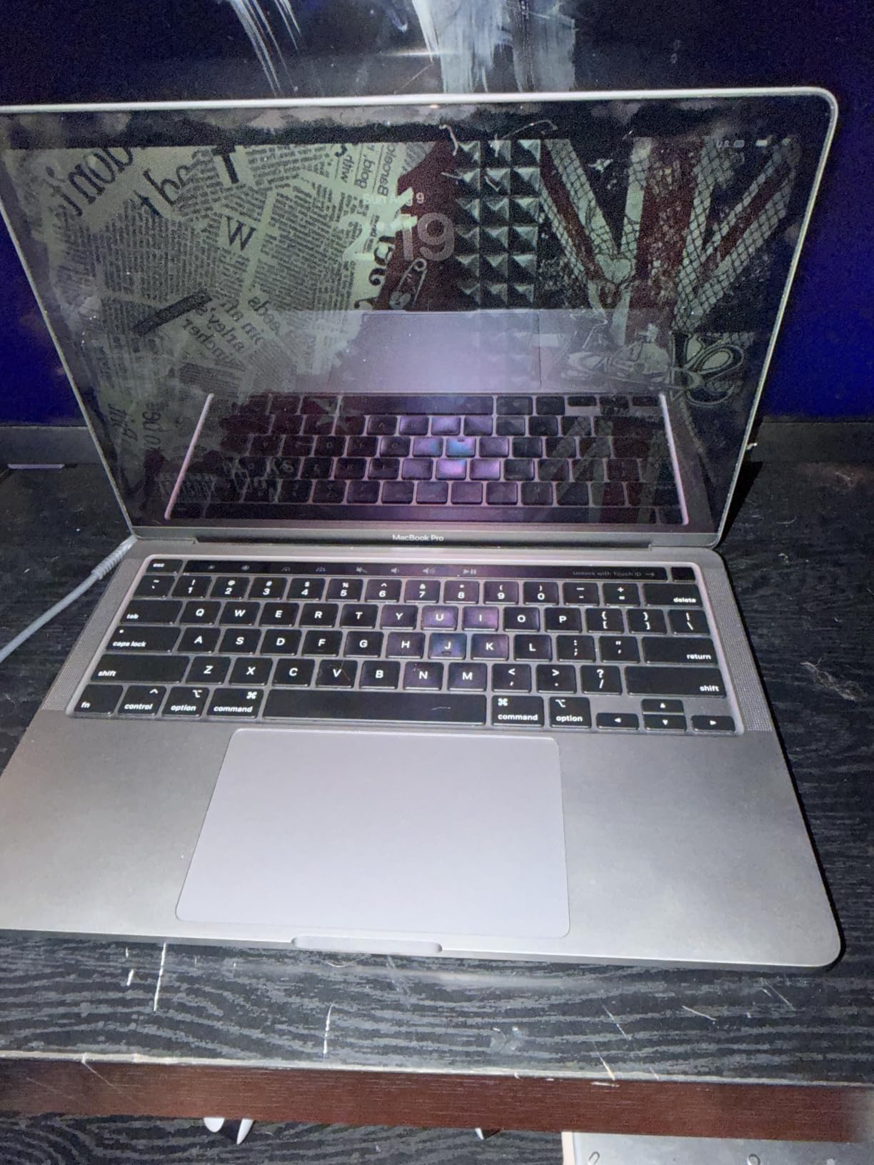 Apple 2020 MacBook Pro with 2.0GHz Intel Core i5 (13-inch, 16GB RAM, 512GB SSD Storage) - Space Gray (Renewed) customer photo 1
