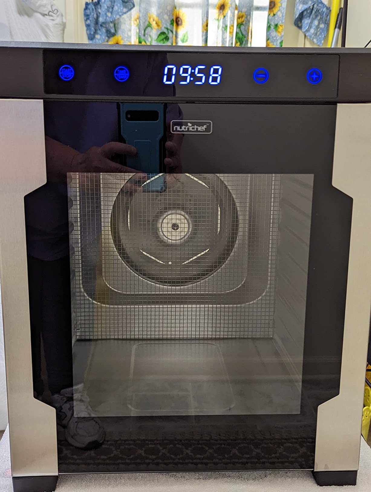 NutriChef Electric Countertop Food Dehydrator -900-Watt Premium Multi-Tier Meat Beef Jerky Maker Fruit/Vegetable Dryer w/10 Shelf Stainless Steel Trays,Digital Timer,Temperature Control-NCFD10S customer photo 1