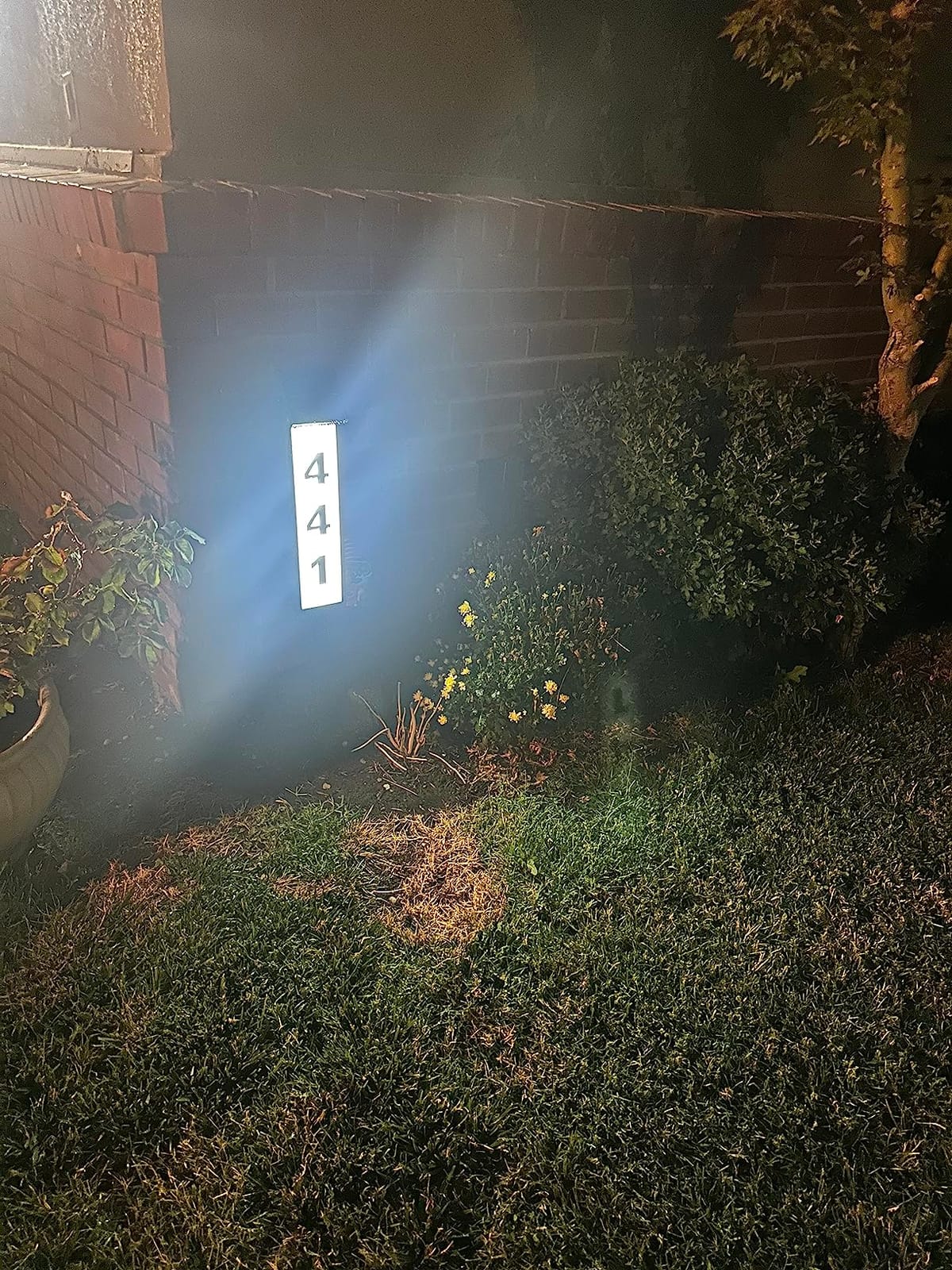 FORUP Solar Lighted House Address Numbers Sign, Solar Powered House Numbers Light, LED Illuminated Outdoor Address Plaque for Home Yard Garden House customer photo 2