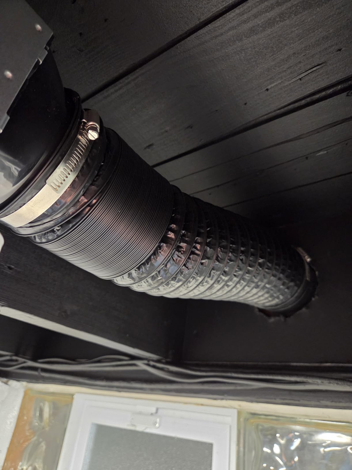 YIJUHOU 4 Inch 5 Feet Dryer Vent Hose, Flexible Aluminum Air Ducting for HVAC Ventilation, Fan Filter and Grow Tent, 2 Clamps Include customer photo 1