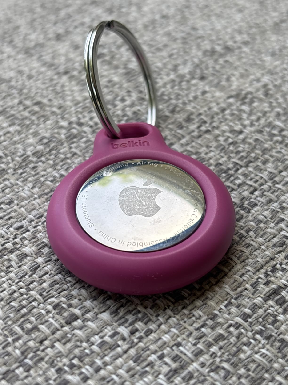 Belkin Apple AirTag Holder Keychain with Key Ring, Scratch-Resistant customer photo 1