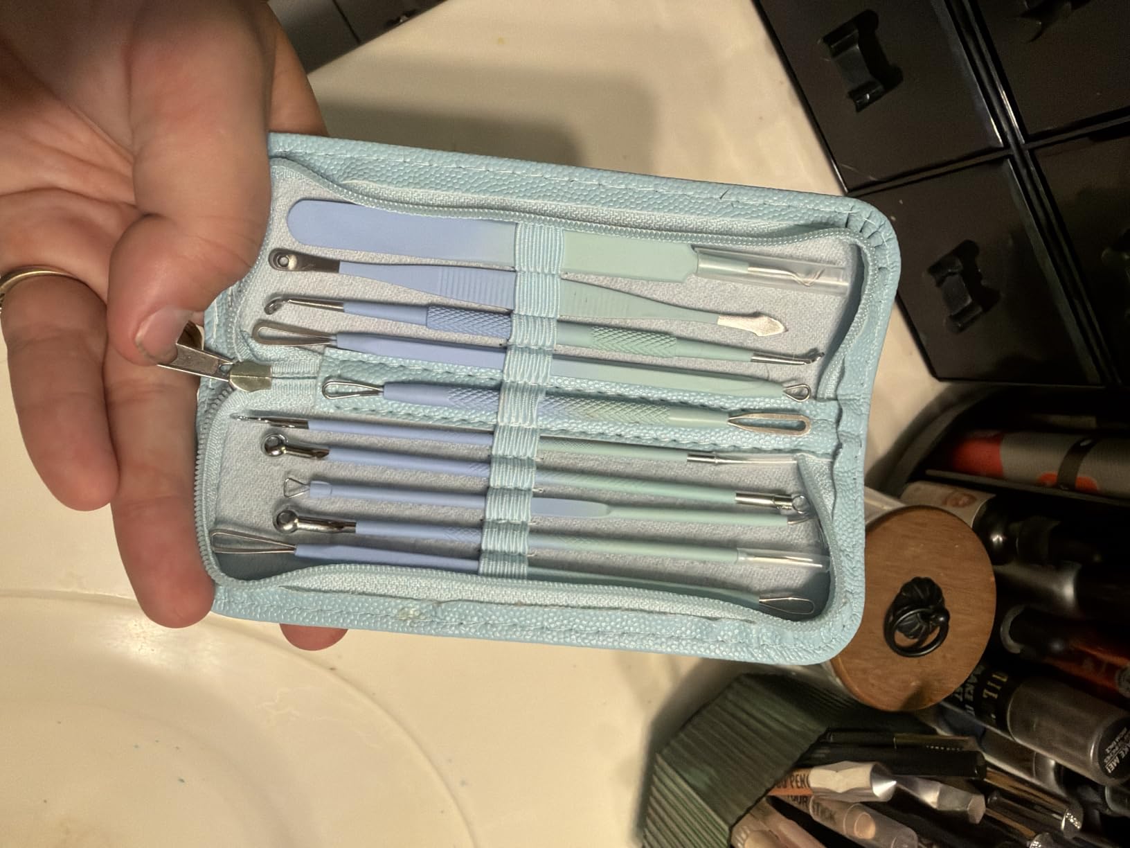 MENOLY Blackhead Remover Tools 10Pcs Pimple Popper Tool Kit, Blackhead Remover Extractor Tools, Anti-Slip Handle Pimple Comedone Extractor Acne Kit for Blackhead,Blemish,Zit Whitehead customer photo 1