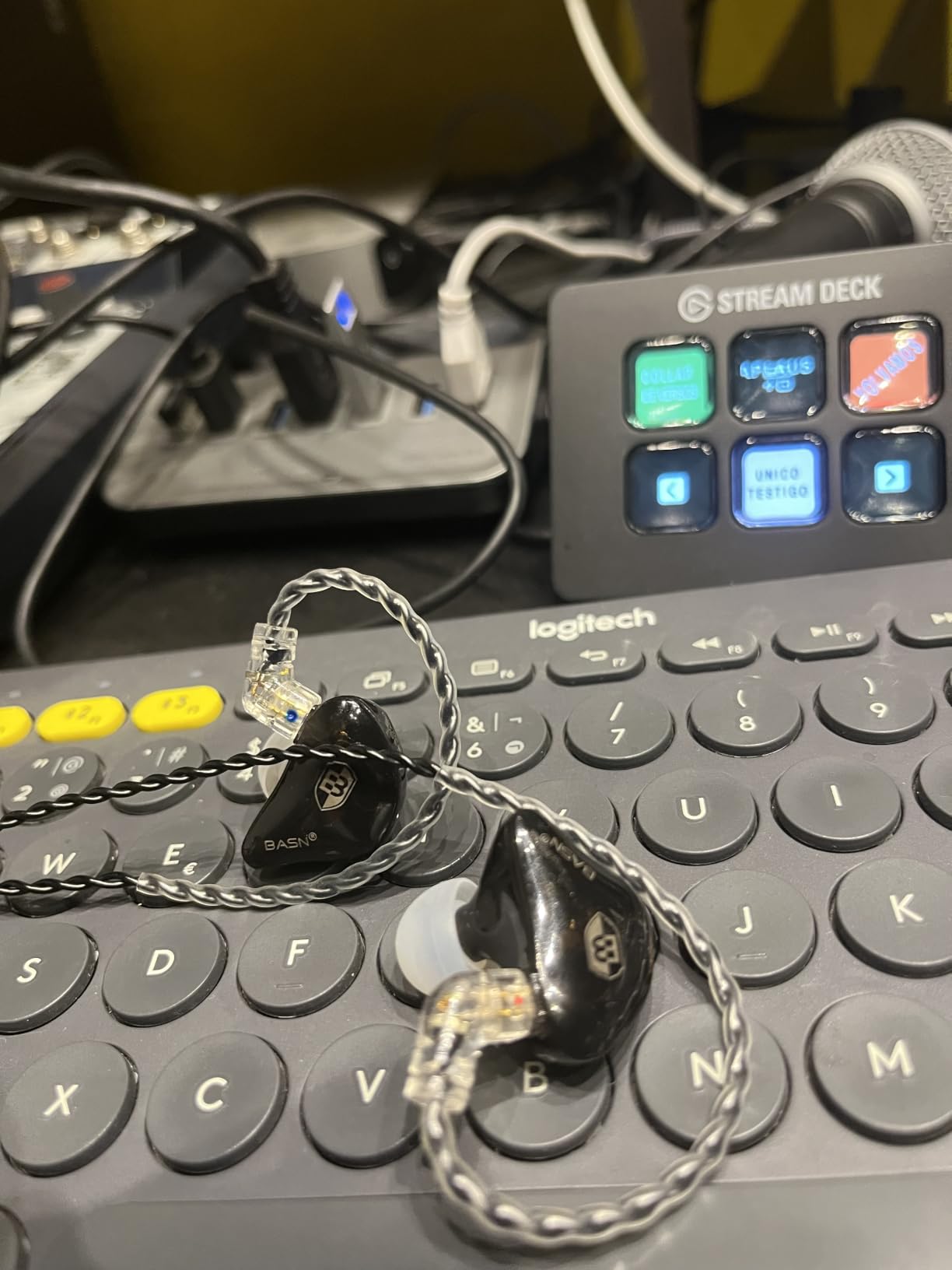 BASN Bsinger Pro in Ear Monitor,Dual Drivers MMCX IEM Earphone(Clear Black) customer photo 1