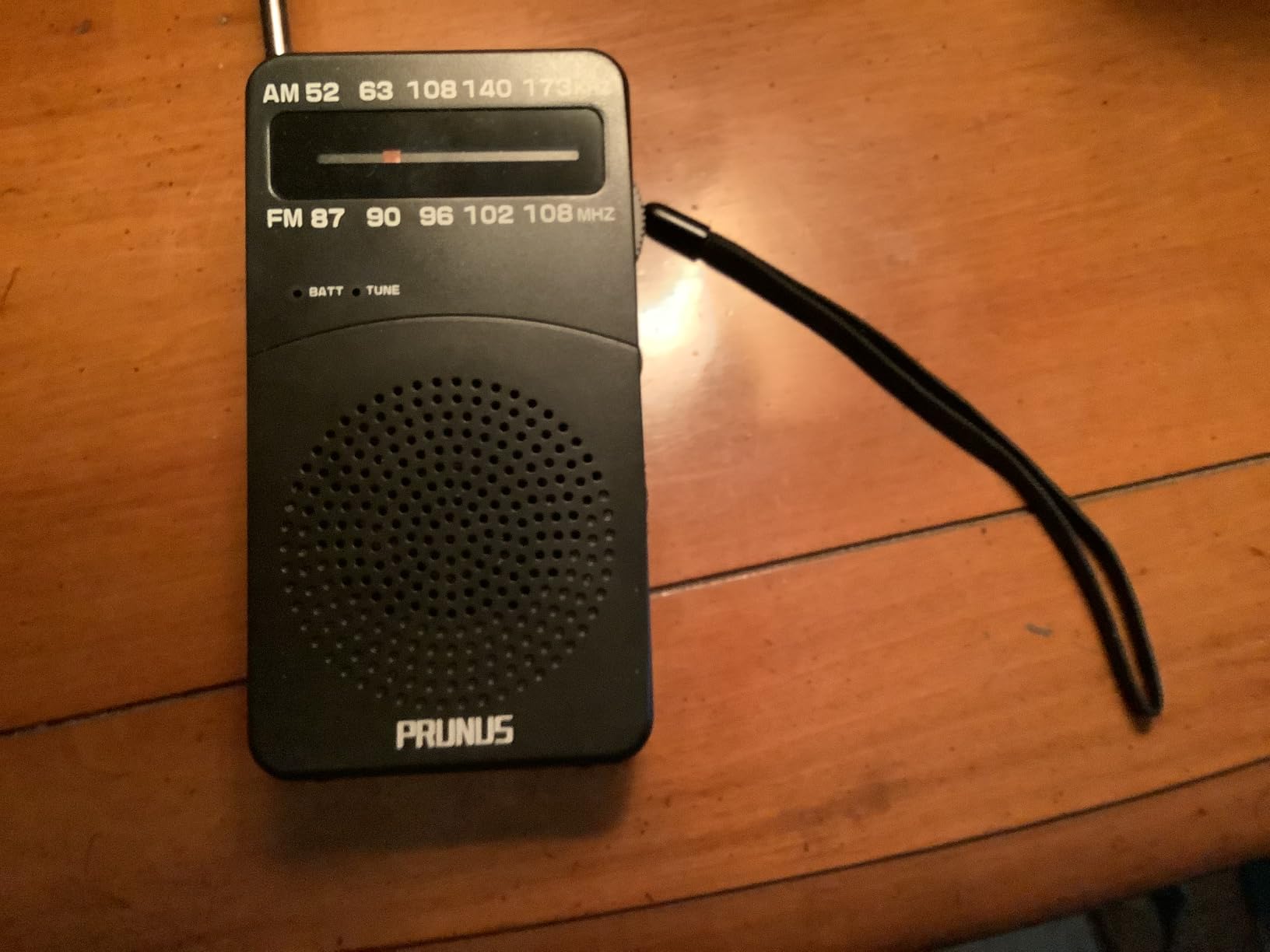 PRUNUS J-166 Portable Radio AM FM, Battery Operated Radio customer photo 2