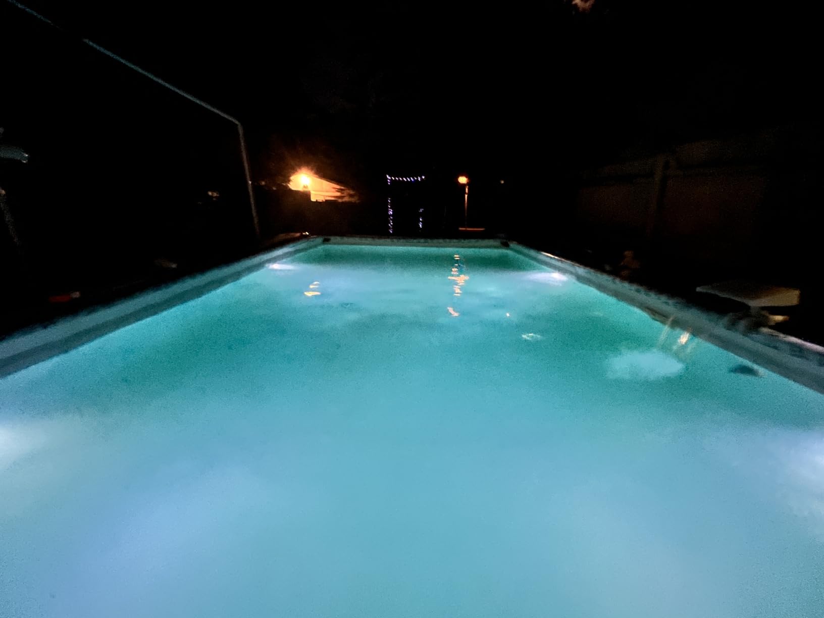 Homly Rechargeable Submersible Pool Lights with Remote, Waterproof Underwater Charging Battery Operated Controlled 16 Color Changing LED with Magnet Floating Lights Pool Pond Decoration 4 Pack customer photo 1
