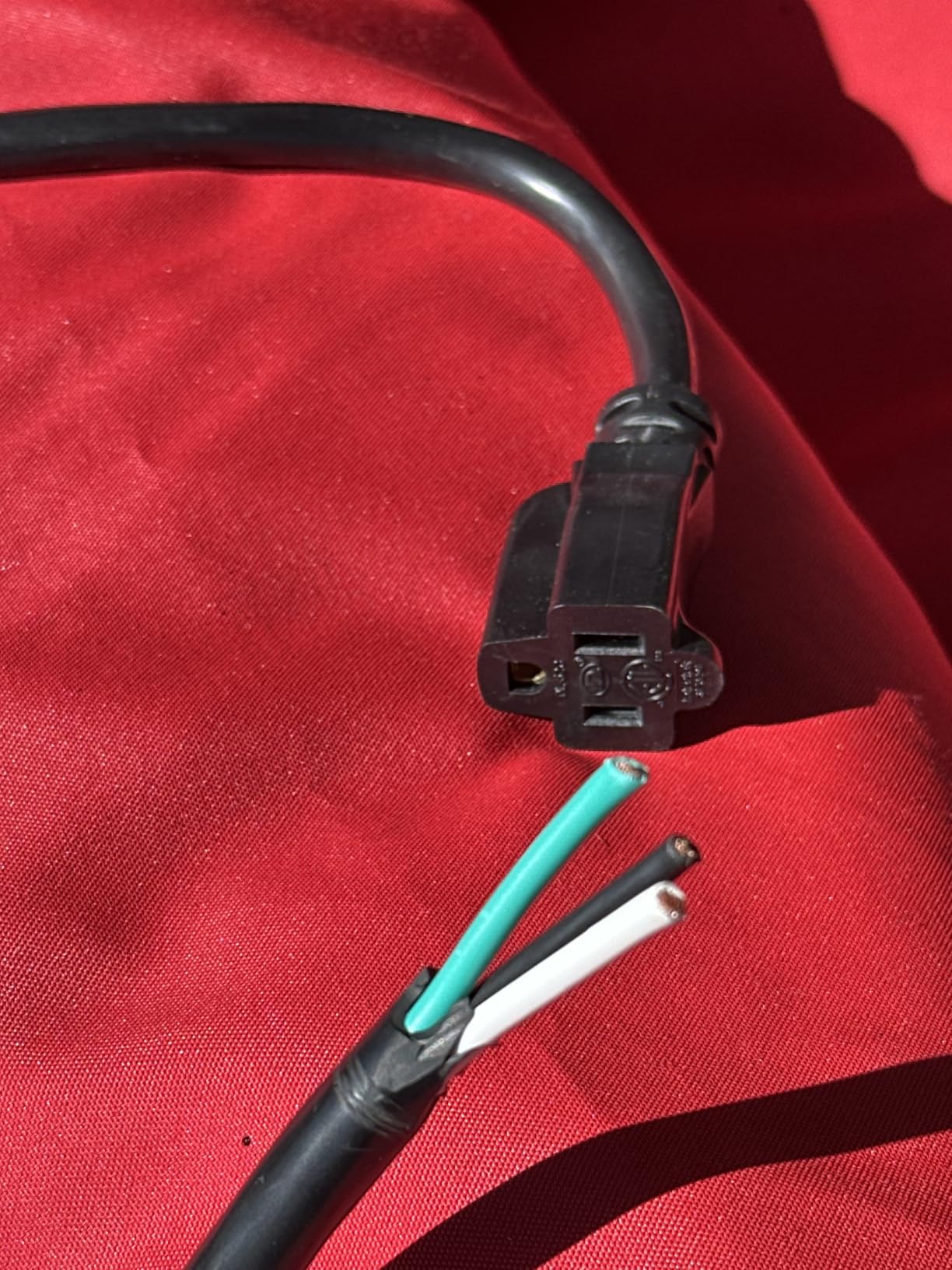 EP 50 Ft Heavy Duty Outdoor Extension Cord, 12/3 SJTW Black 3-Prong customer photo 1