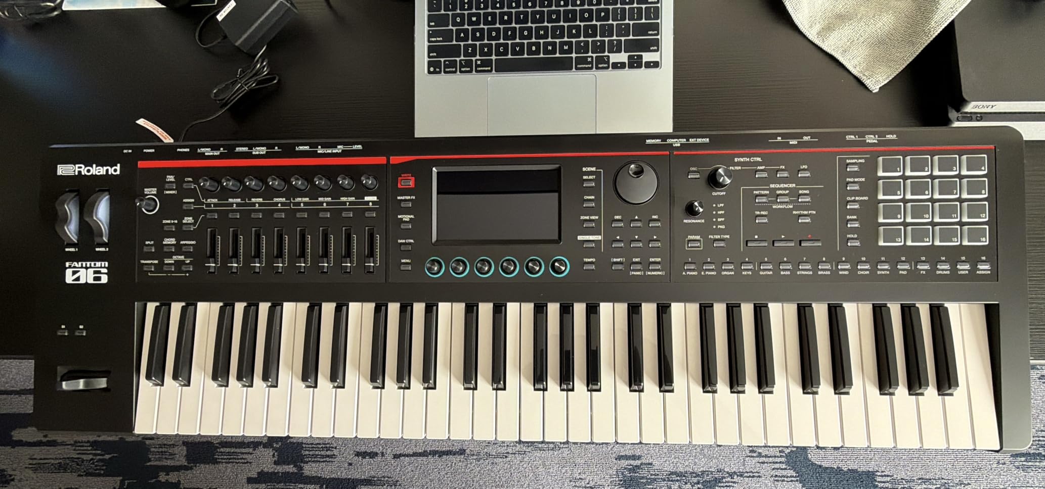 Roland FANTOM-06 | 61-Note Synthesizer Keyboard | Thousands of Electronic & Acoustic Sounds | ZEN-Core & SuperNATURAL Technologies | Lightweight & Durable | Deep Onboard Sampling | DAW Integration customer photo 1