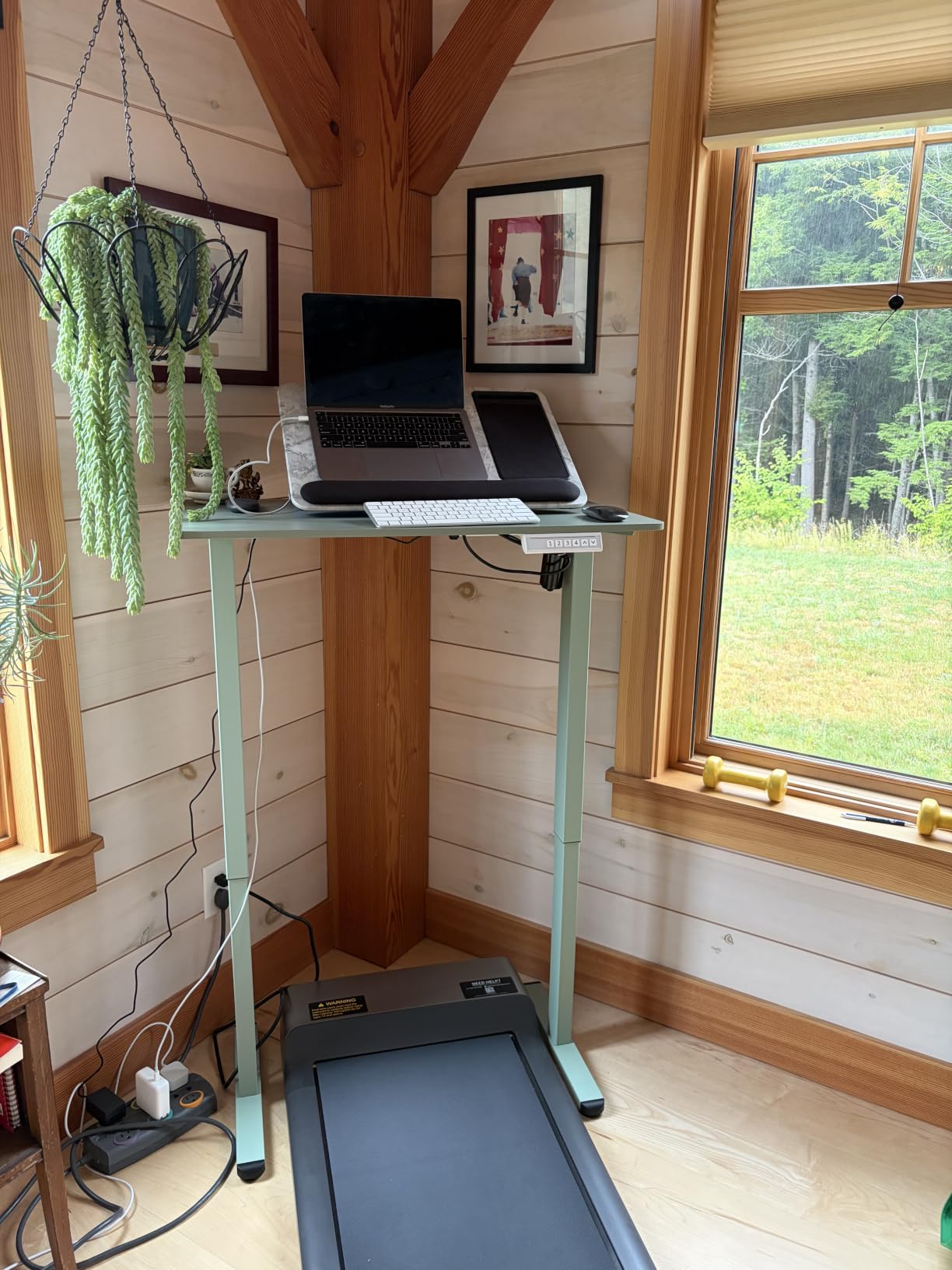 ErGear 48 X 24 Inch Height Adjustable Electric Standing Desk, Black customer photo 1