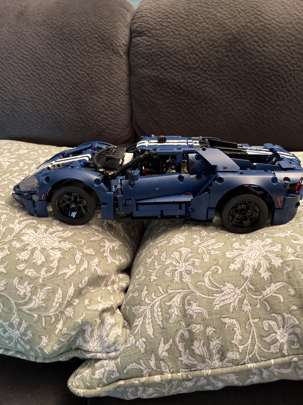 LEGO Technic 2022 Ford GT Building Set for Adults - Collectible Kit W/Authentic Features, Ages 18+ - 1:12 Scale - Gifts for Men & Women - Display as Bedroom or Home Decor - 42154 customer photo 2