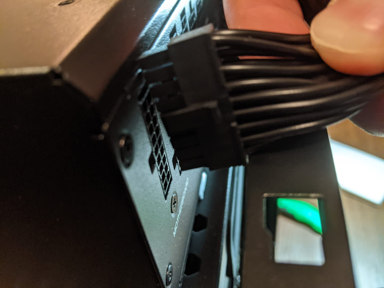CORSAIR RM1000x Shift (2023) ATX 3.1 PCIe 5.1 Power Supply – Black customer photo 2