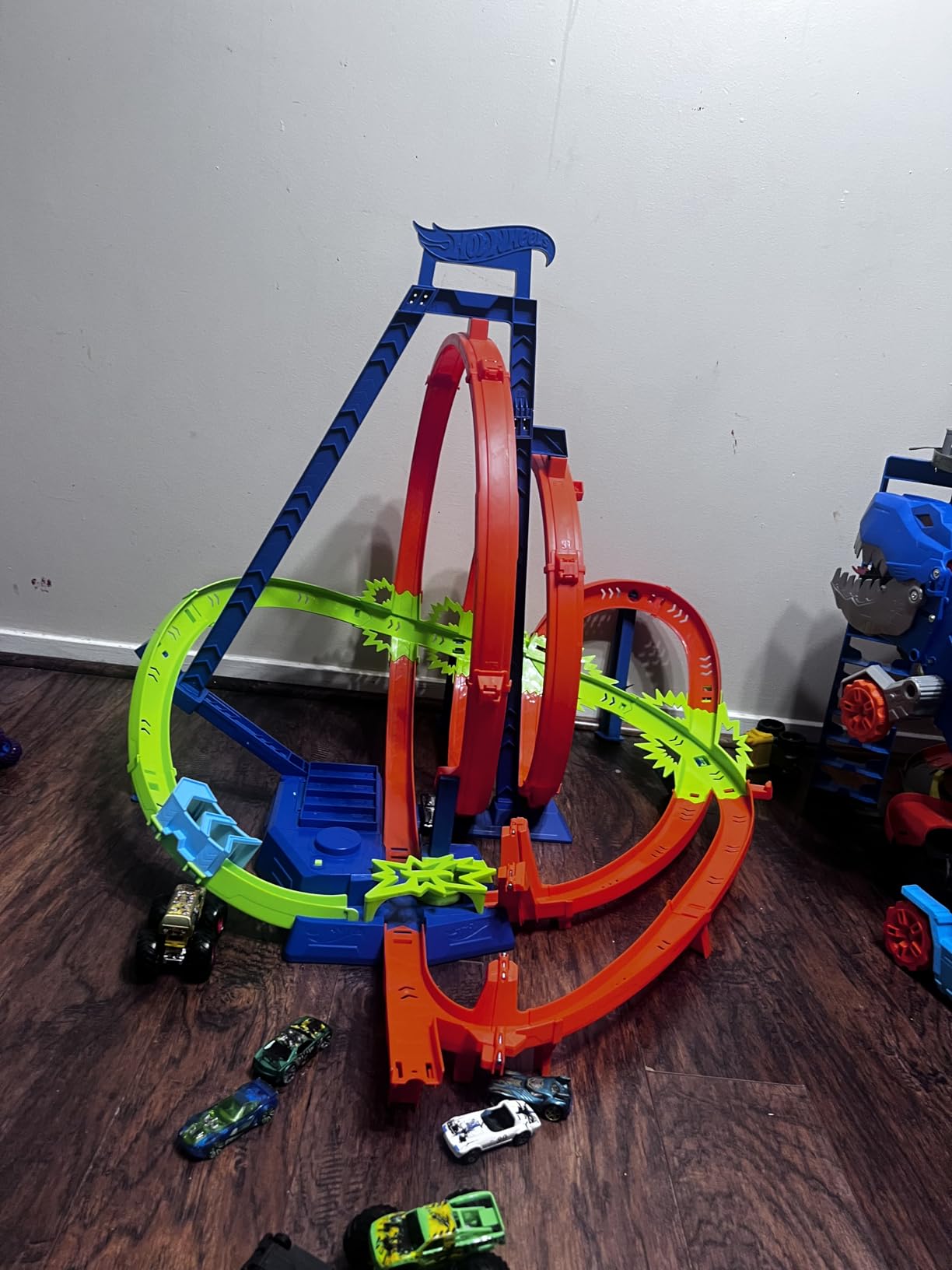 Hot Wheels Action Epic Crash Dash Track Playset & 1:64 Scale Toy Car customer photo 2